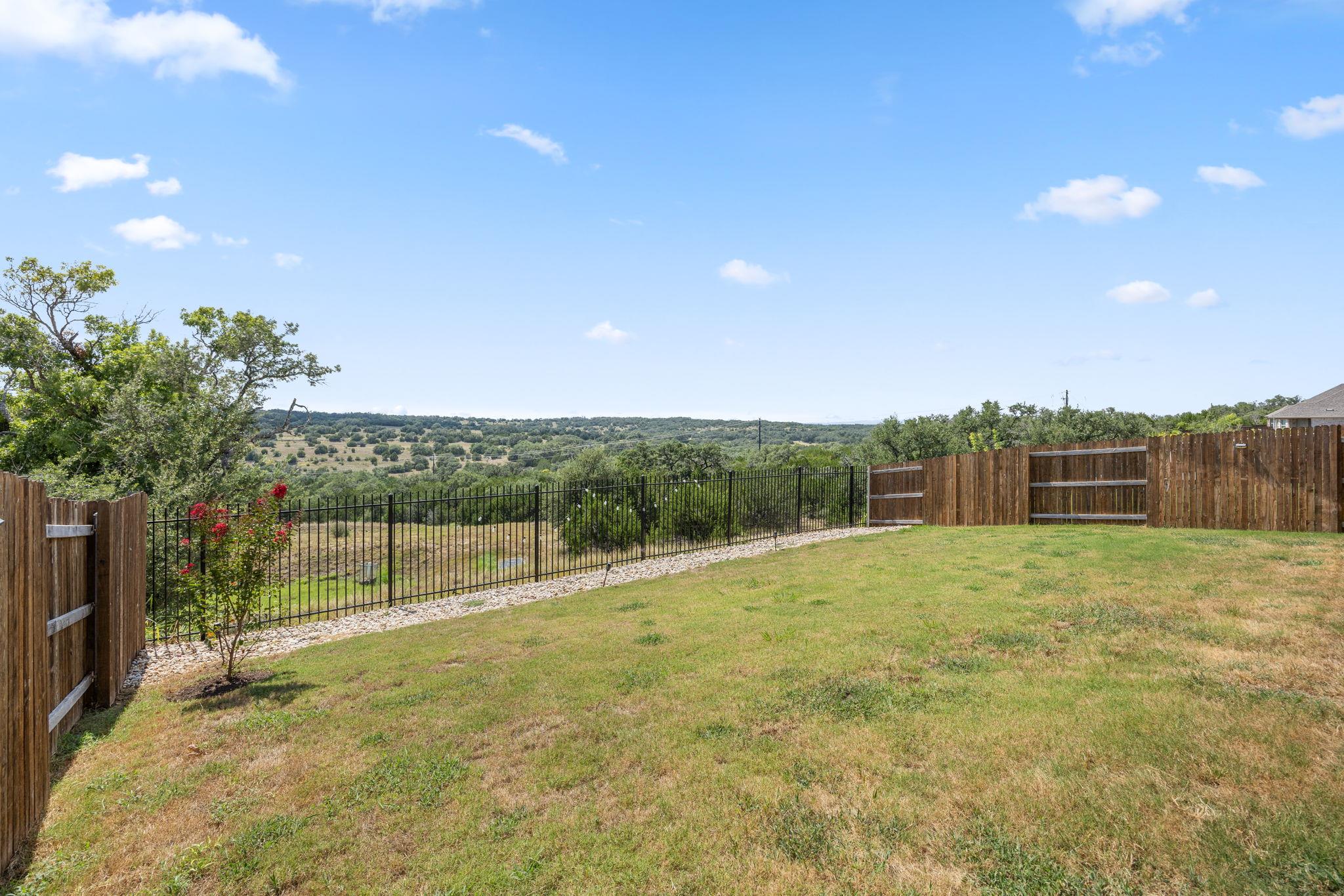 22212 Coyote Cave TRL