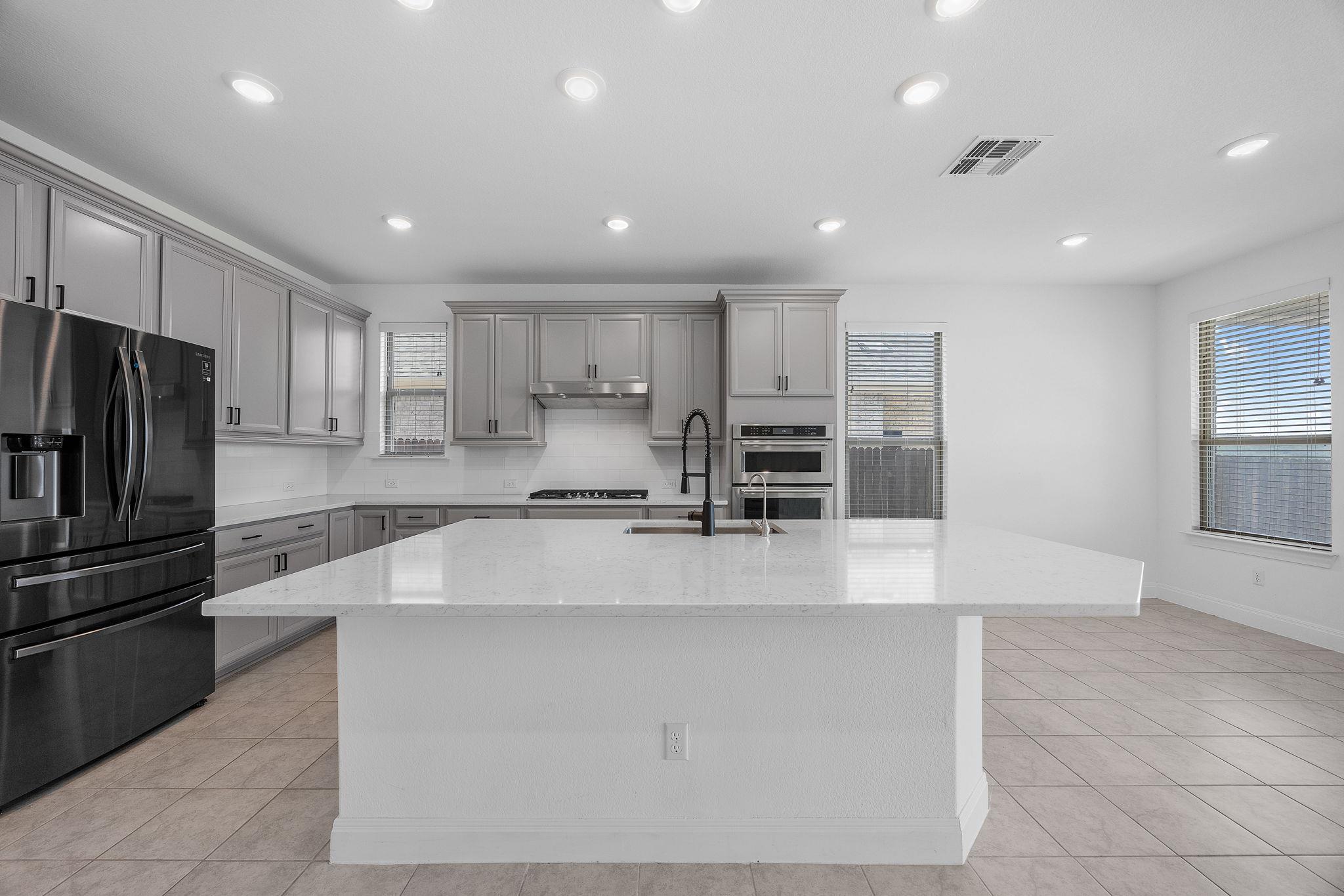 22212 Coyote Cave TRL