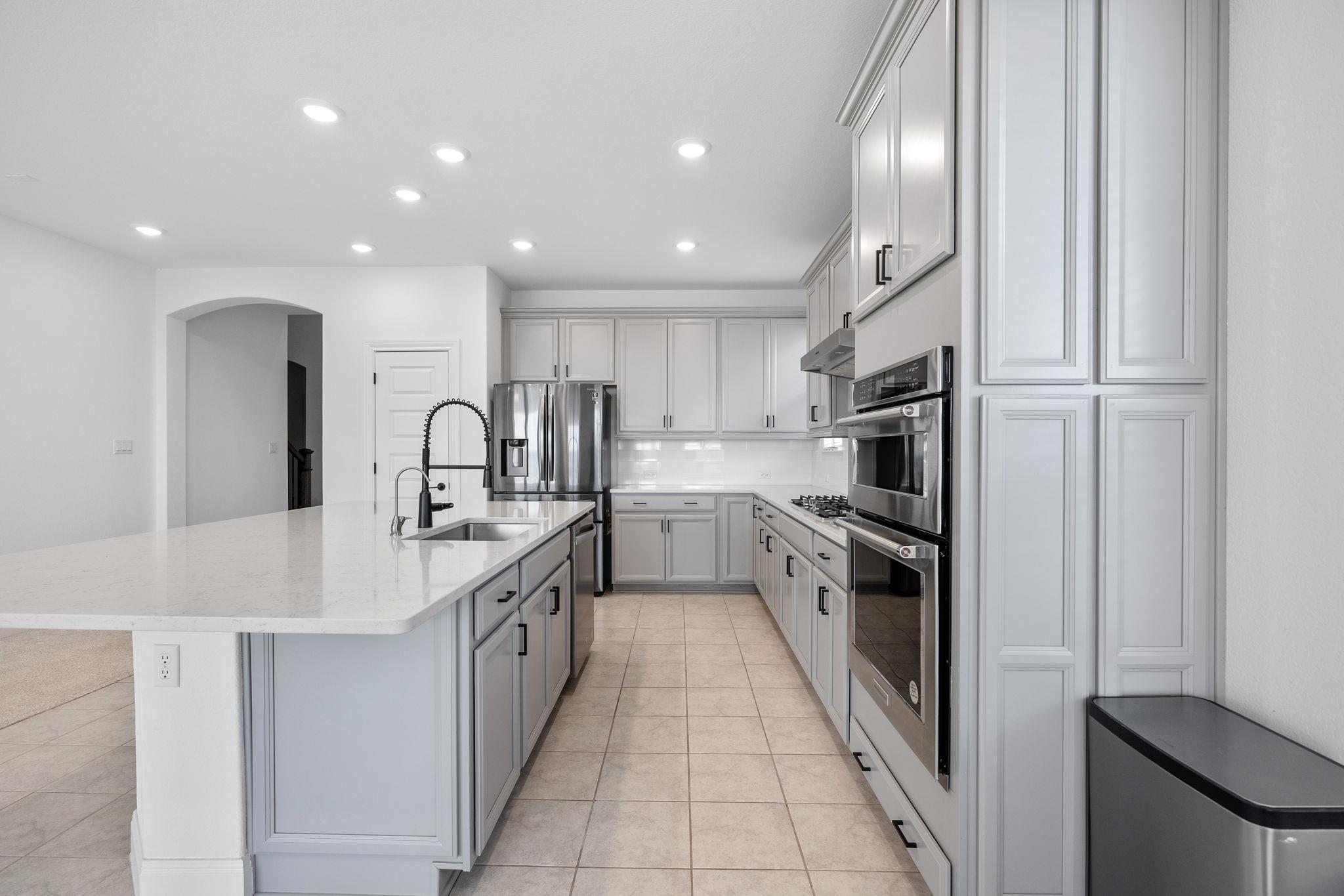 22212 Coyote Cave TRL