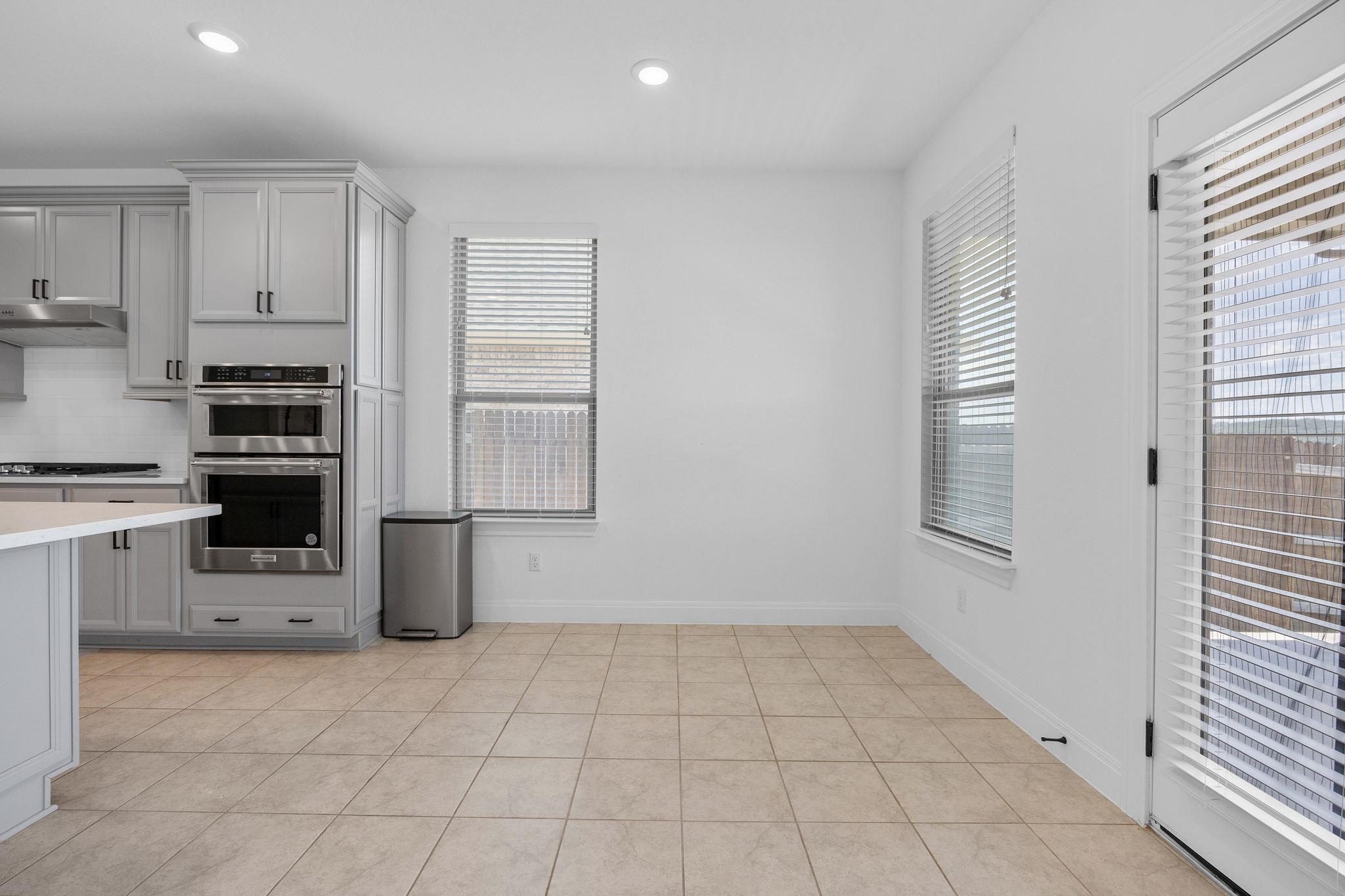 22212 Coyote Cave TRL