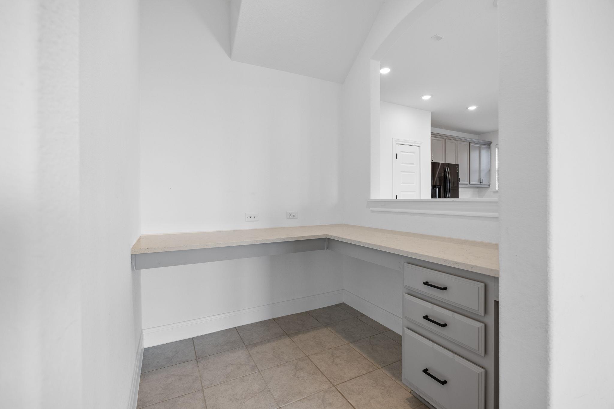 22212 Coyote Cave TRL