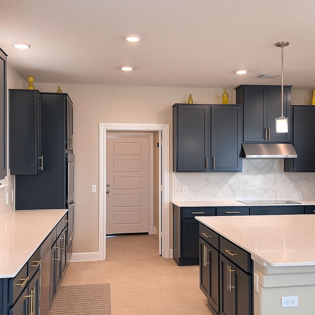 4600 Colmar DR