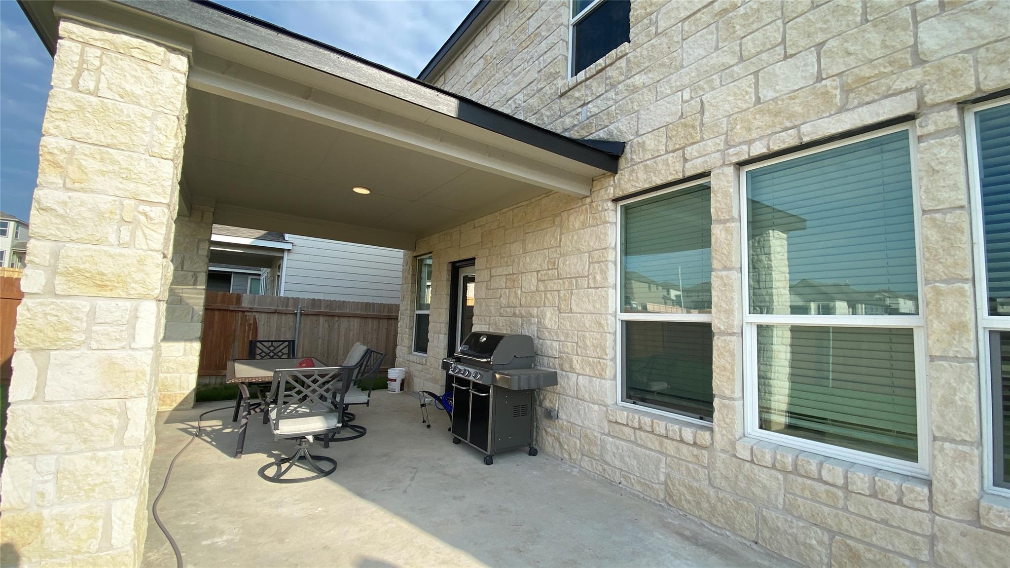 4600 Colmar DR