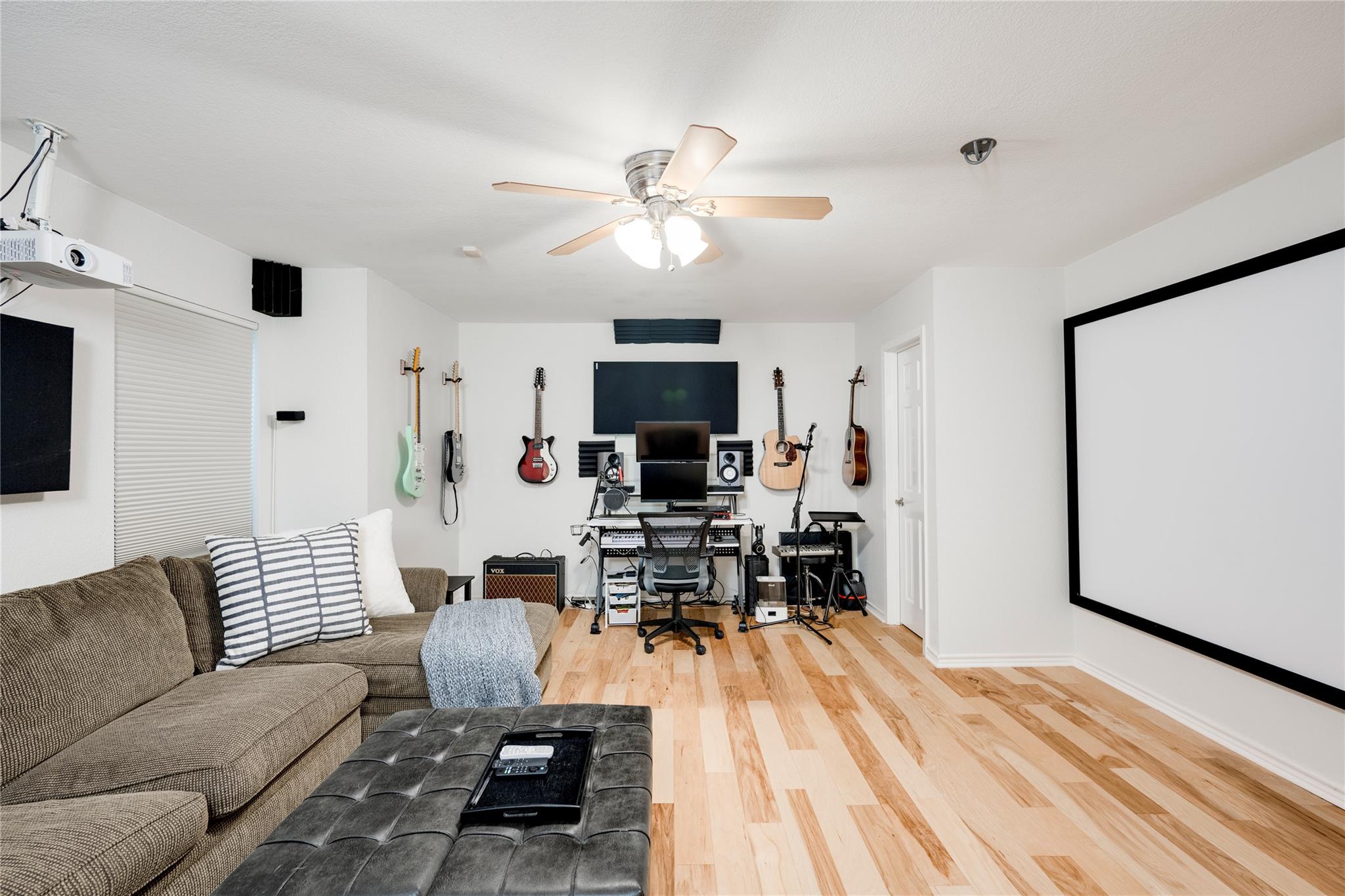 6621 Mesa HOLW