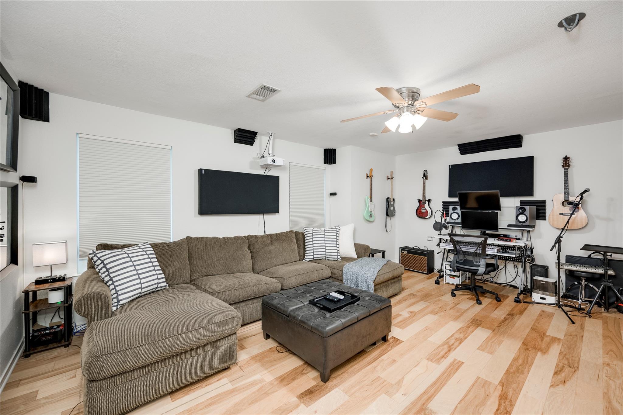 6621 Mesa HOLW