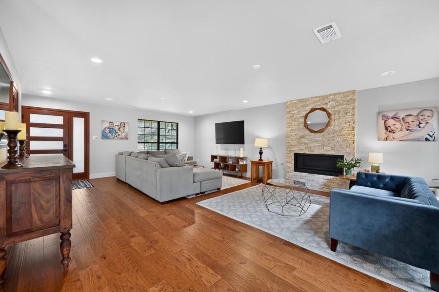 1903 Holly Hill DR