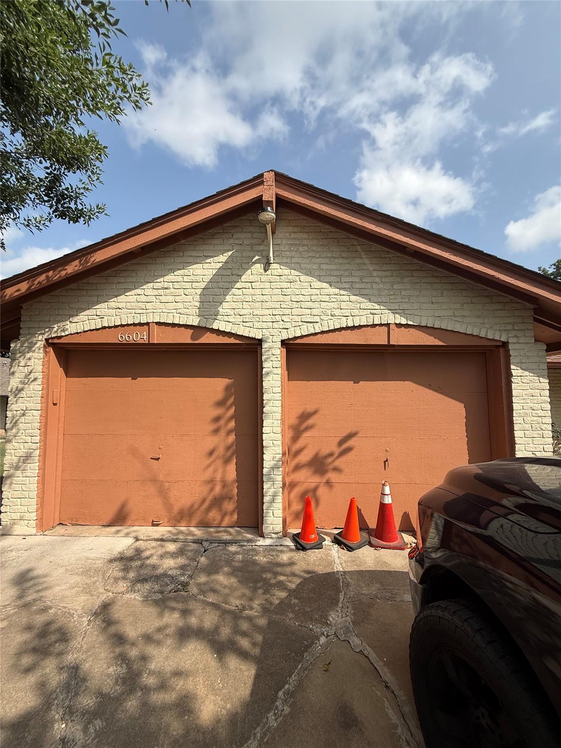 6604 Ashland DR