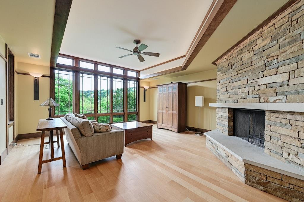 307 Laurel Valley RD
