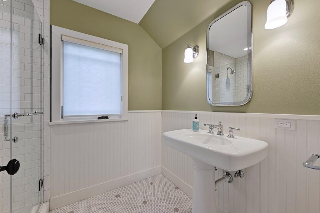 307 Laurel Valley RD