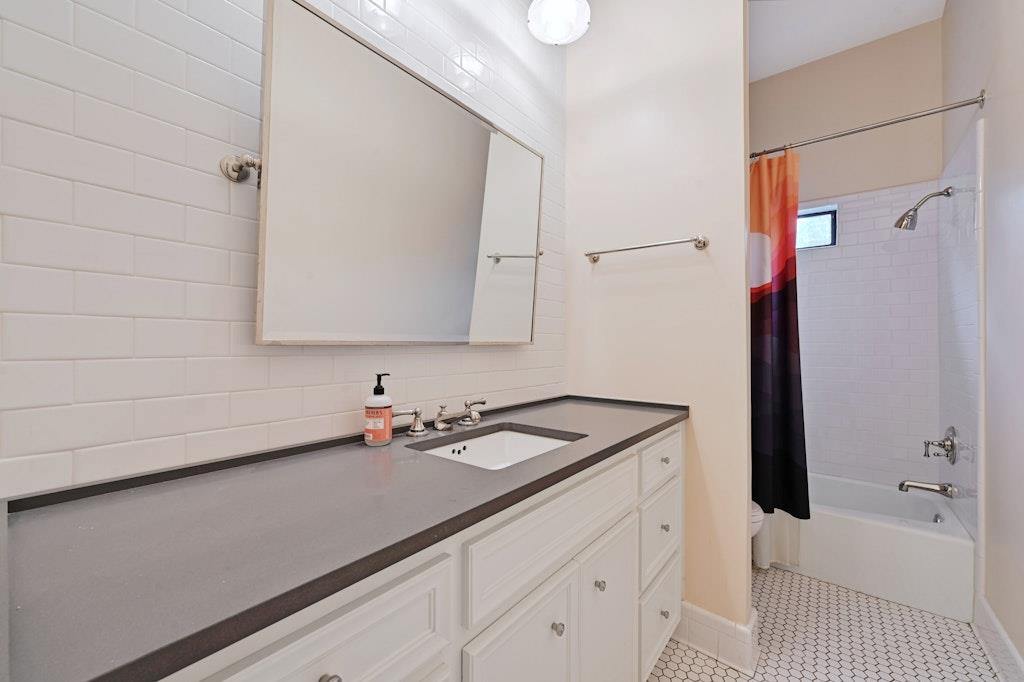307 Laurel Valley RD