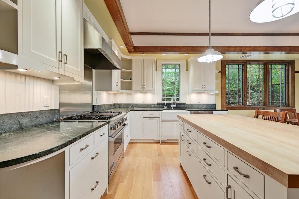 307 Laurel Valley RD