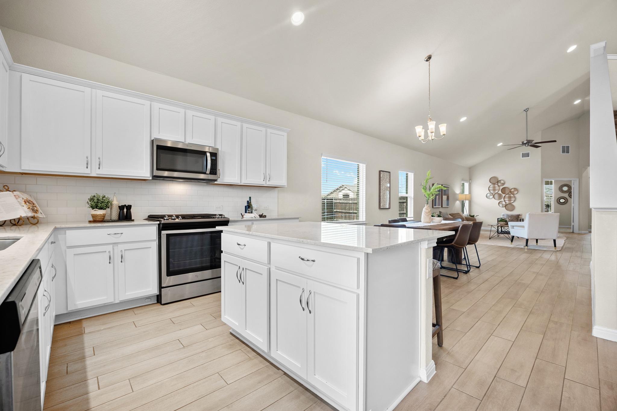 2413 Star Hill Ranch ST