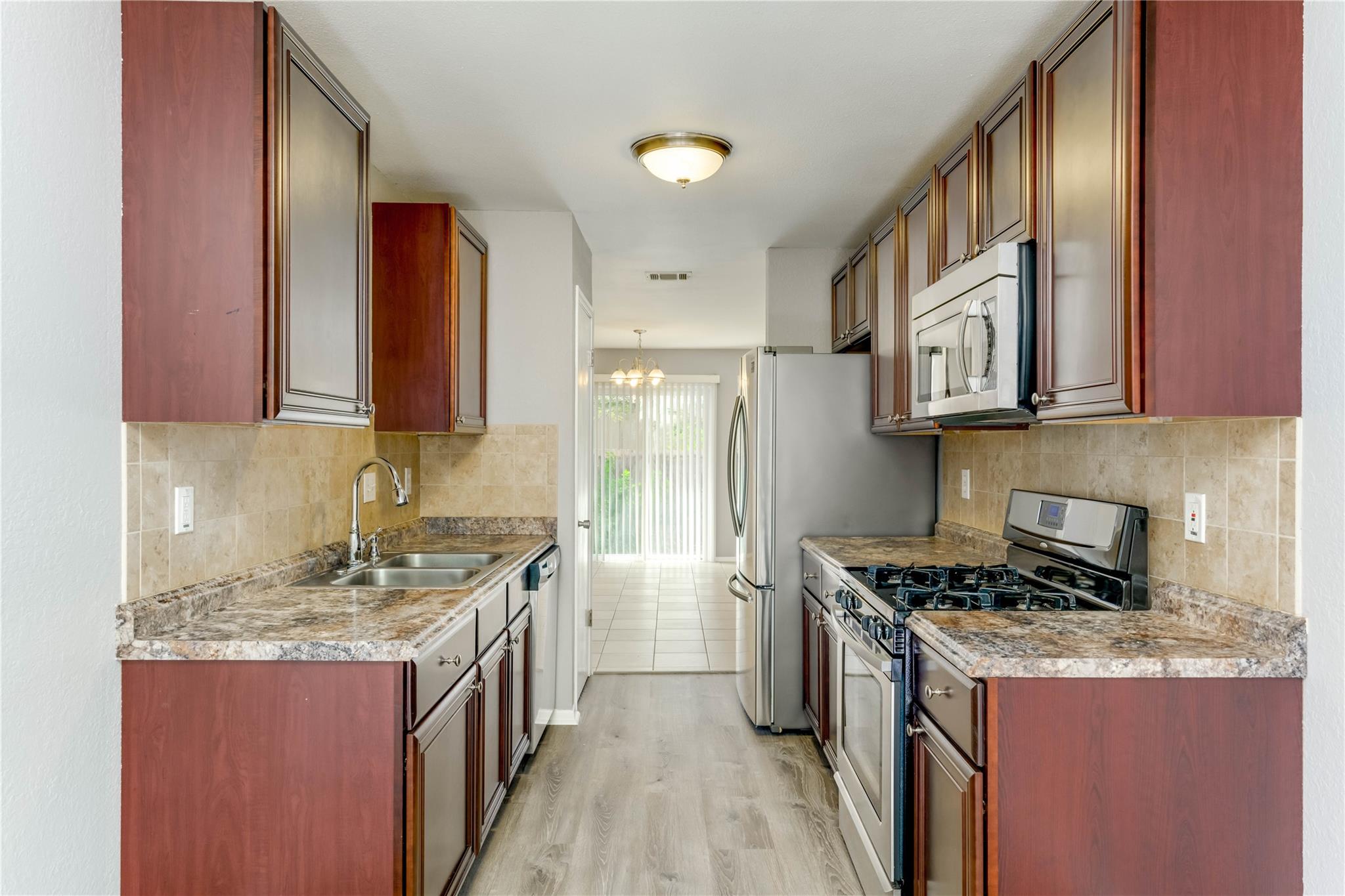 816 Russet Valley DR