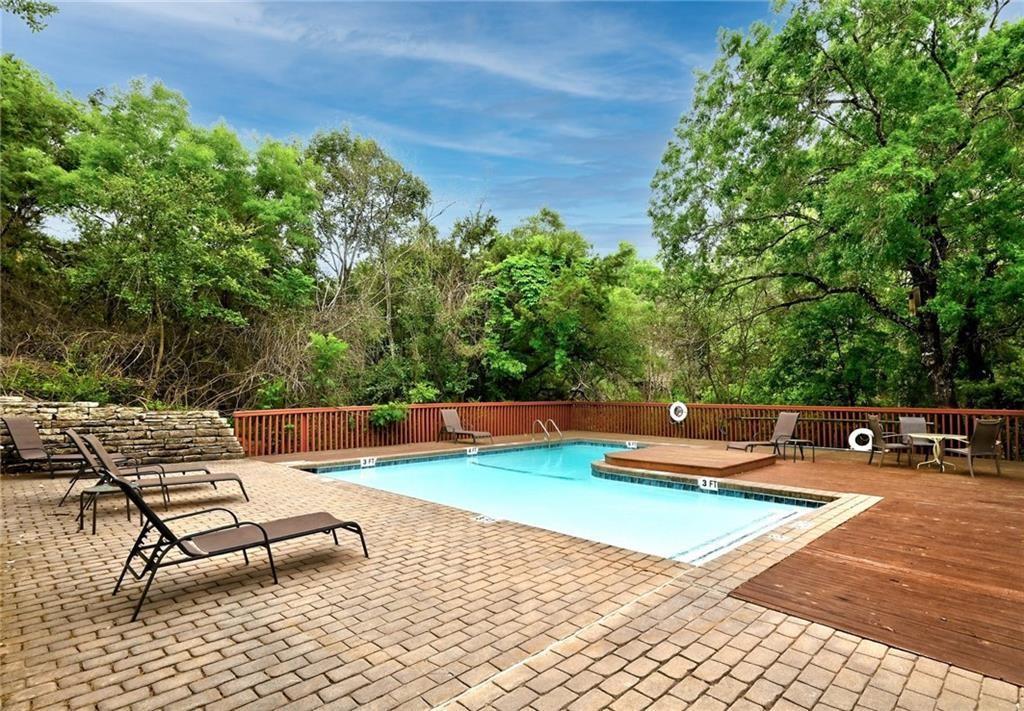 5511 Oakwood CV # B