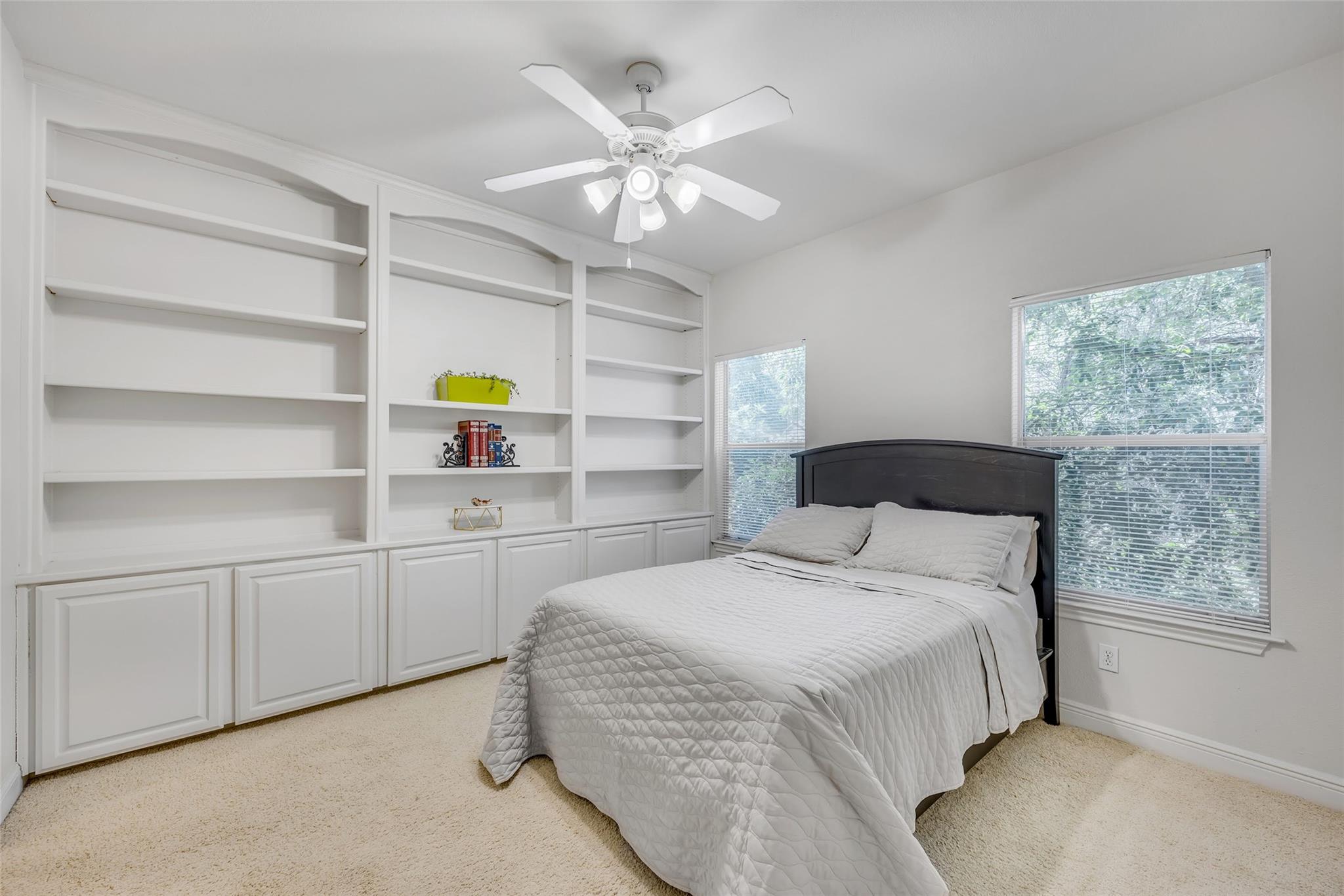 5511 Oakwood CV # B