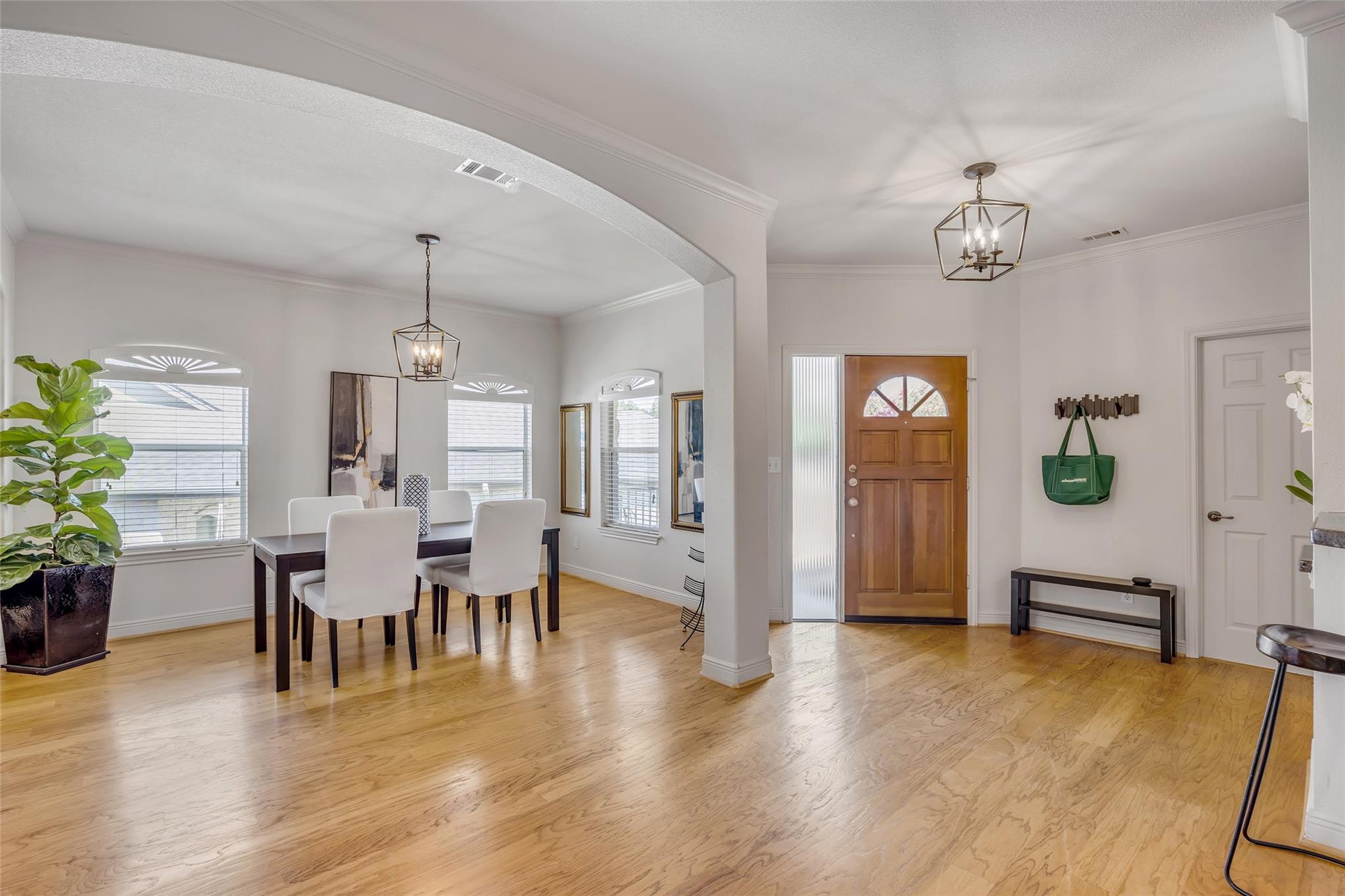 5511 Oakwood CV # B