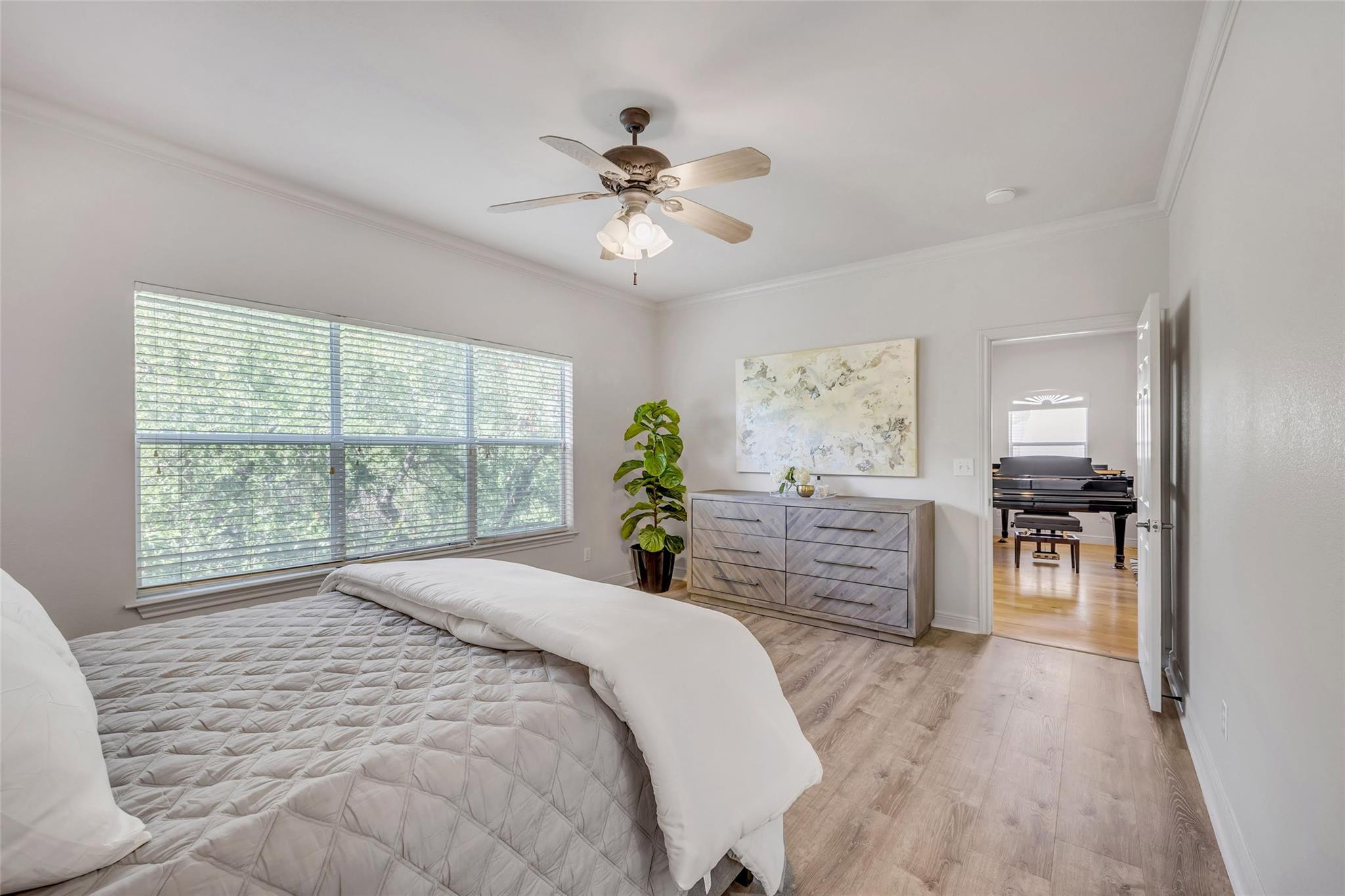5511 Oakwood CV # B