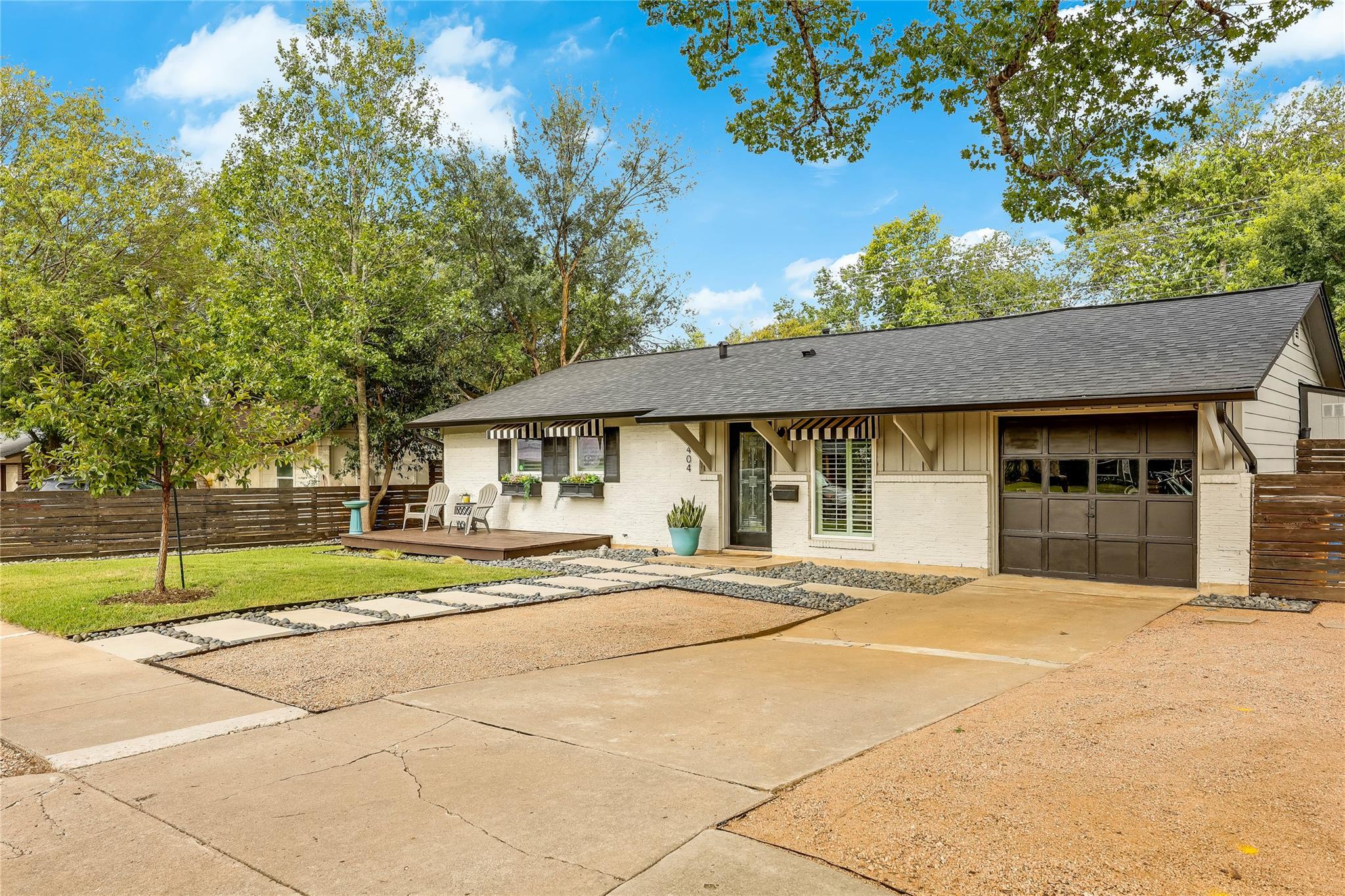 8404 Briarwood LN