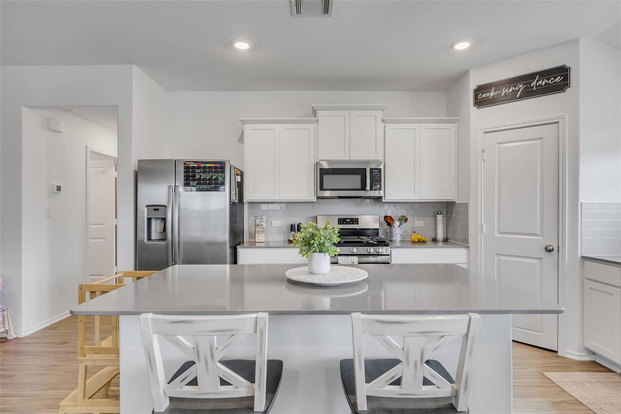 104 Claiborne Wright WAY