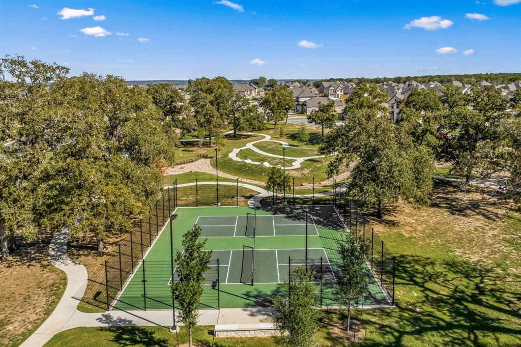104 Claiborne Wright WAY