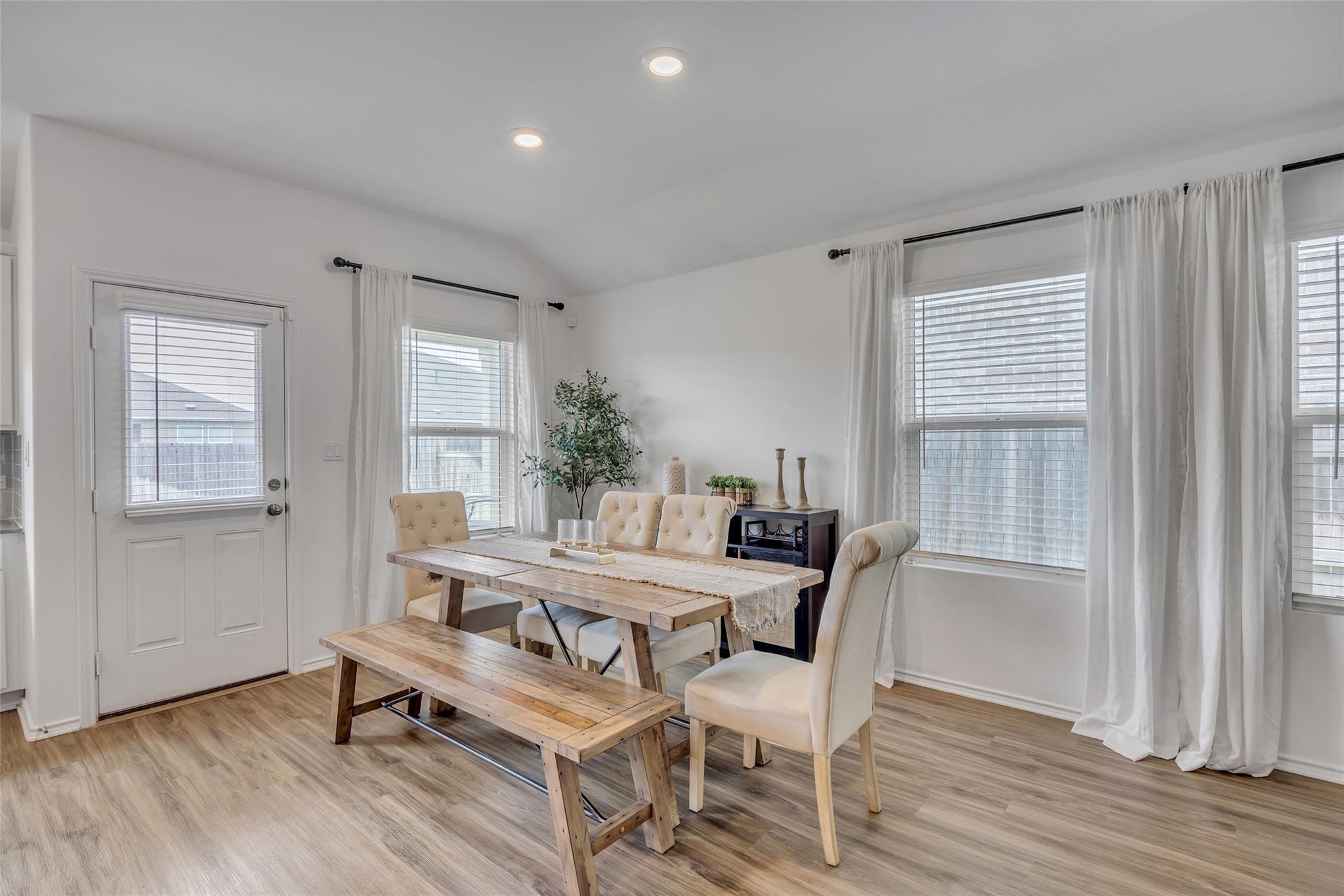 104 Claiborne Wright WAY