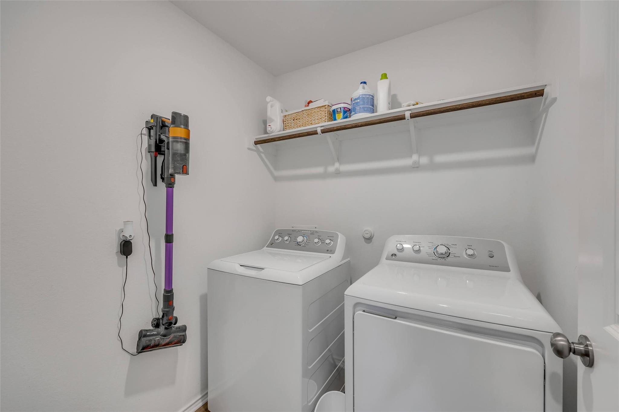 104 Claiborne Wright WAY