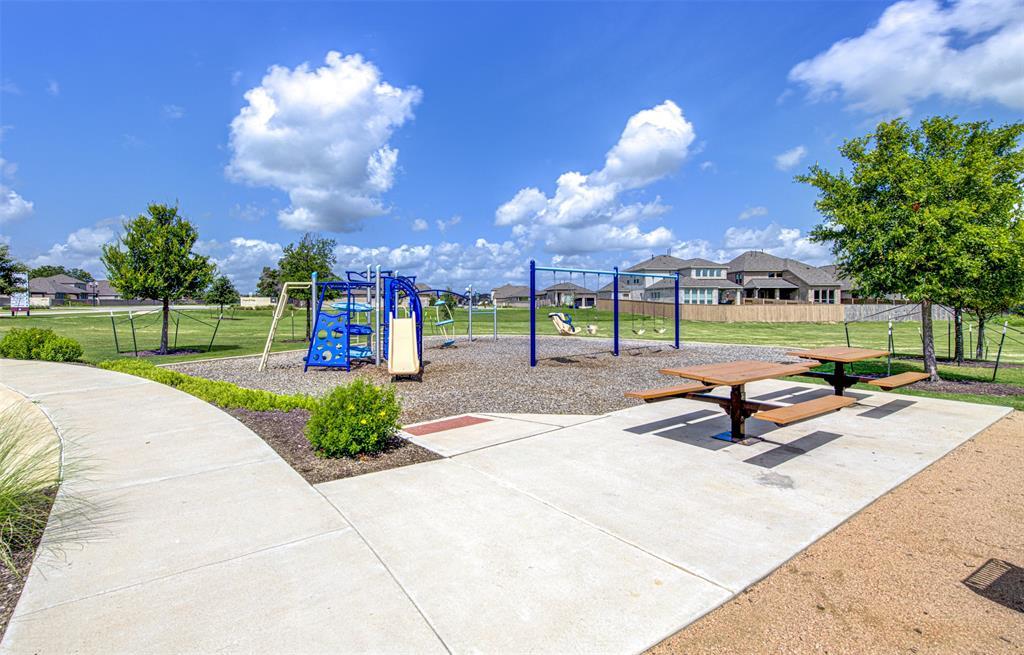 104 Claiborne Wright WAY