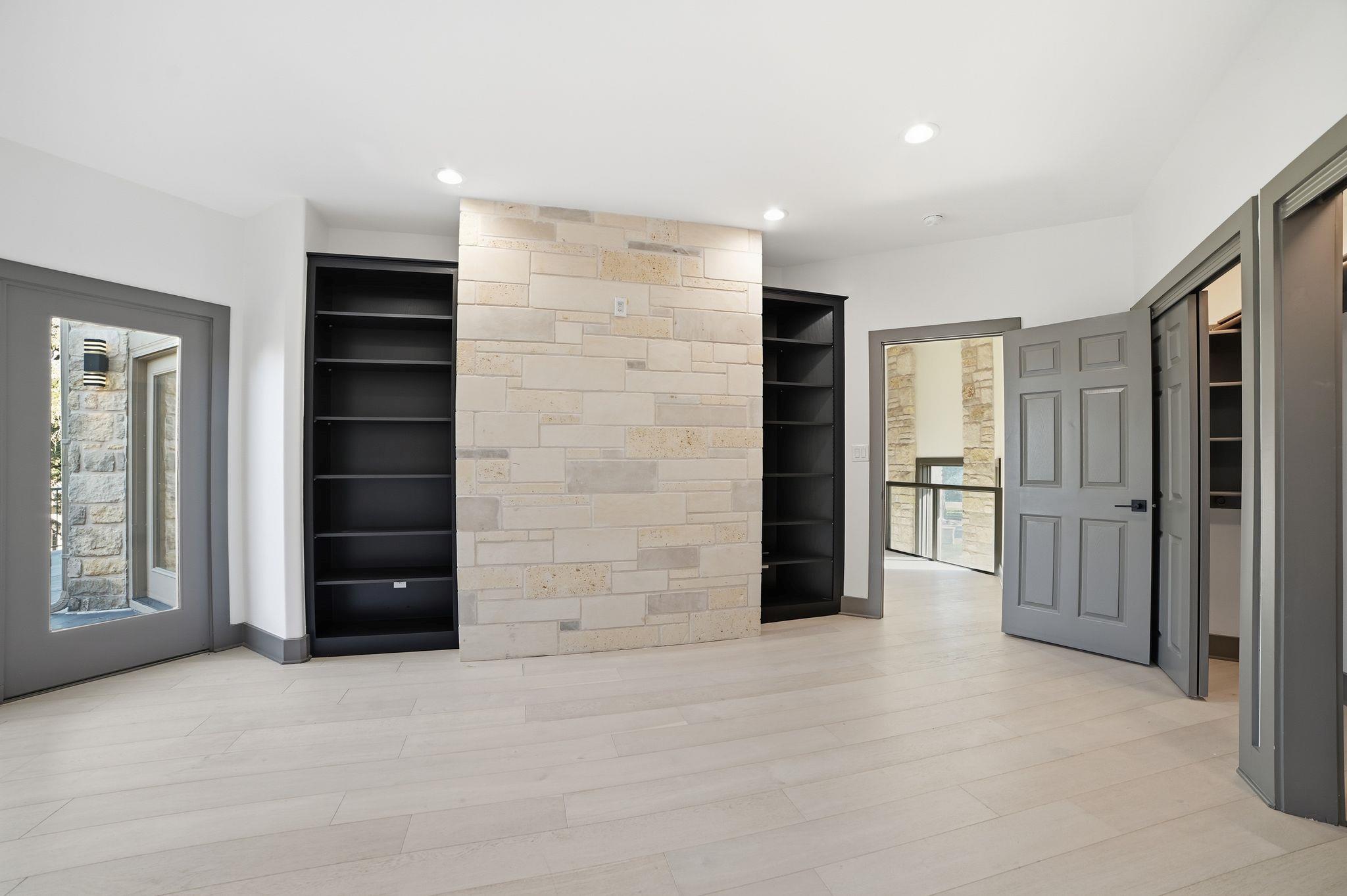 2700 Marina Shores DR