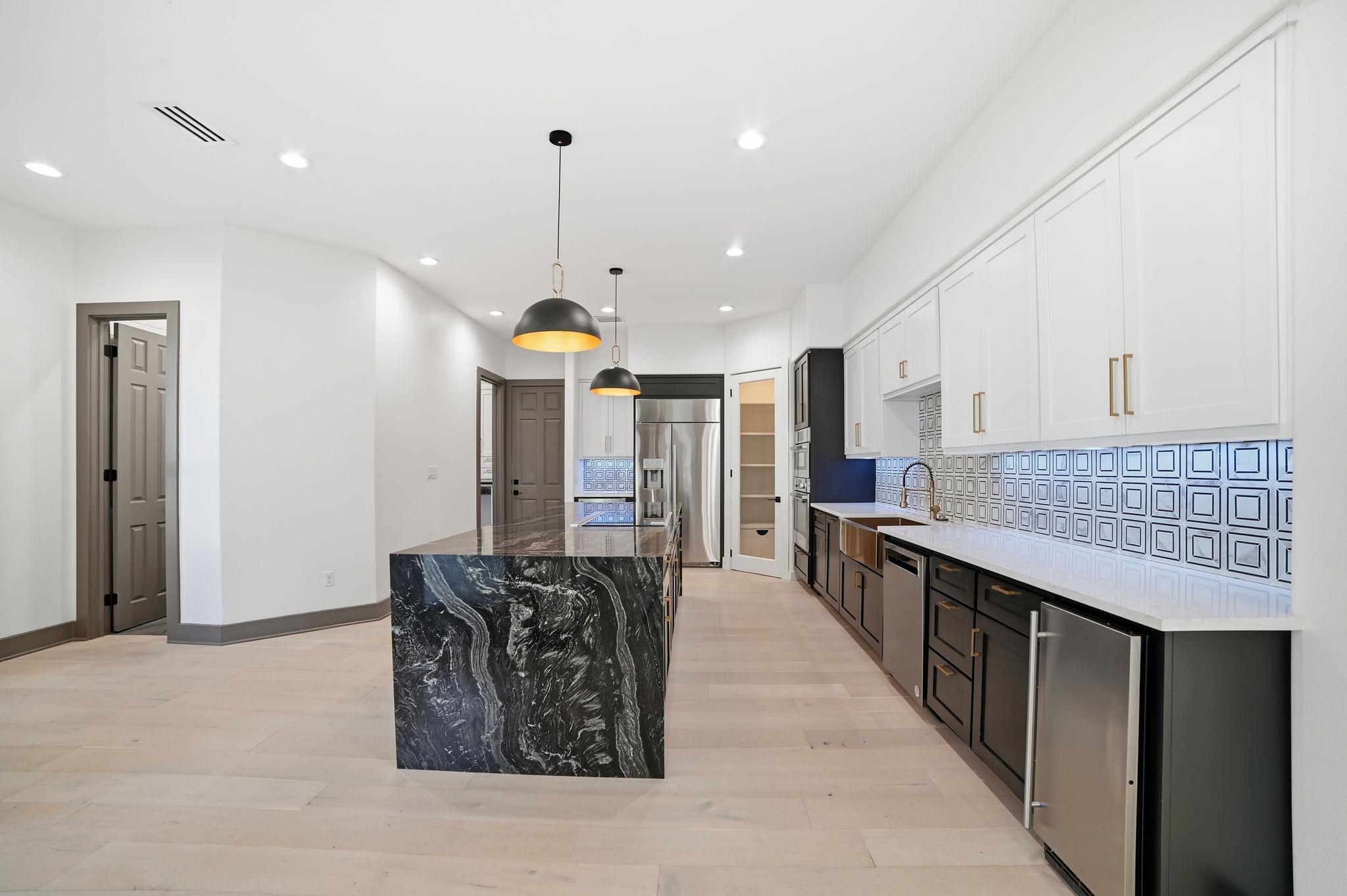 2700 Marina Shores DR