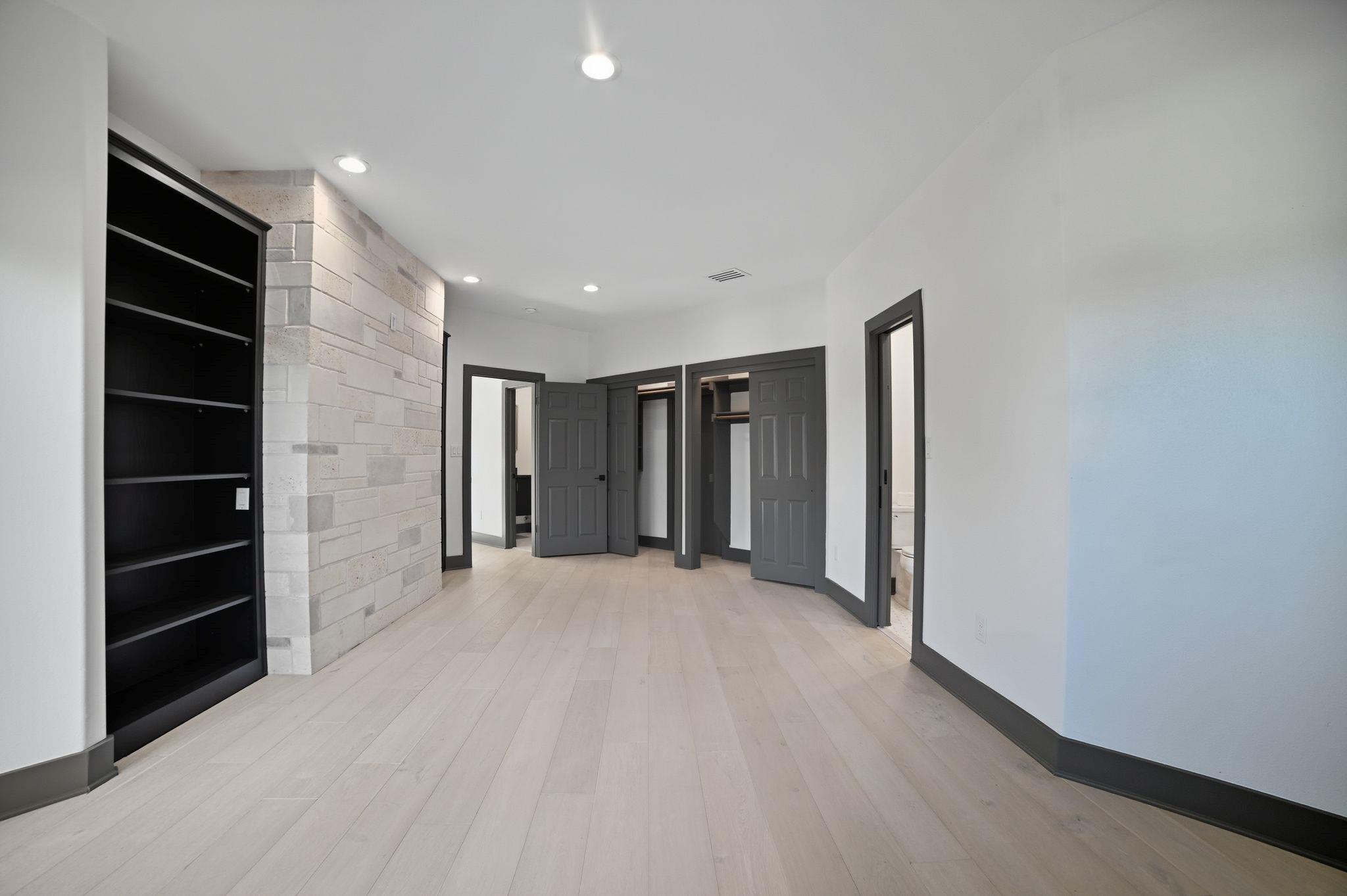 2700 Marina Shores DR