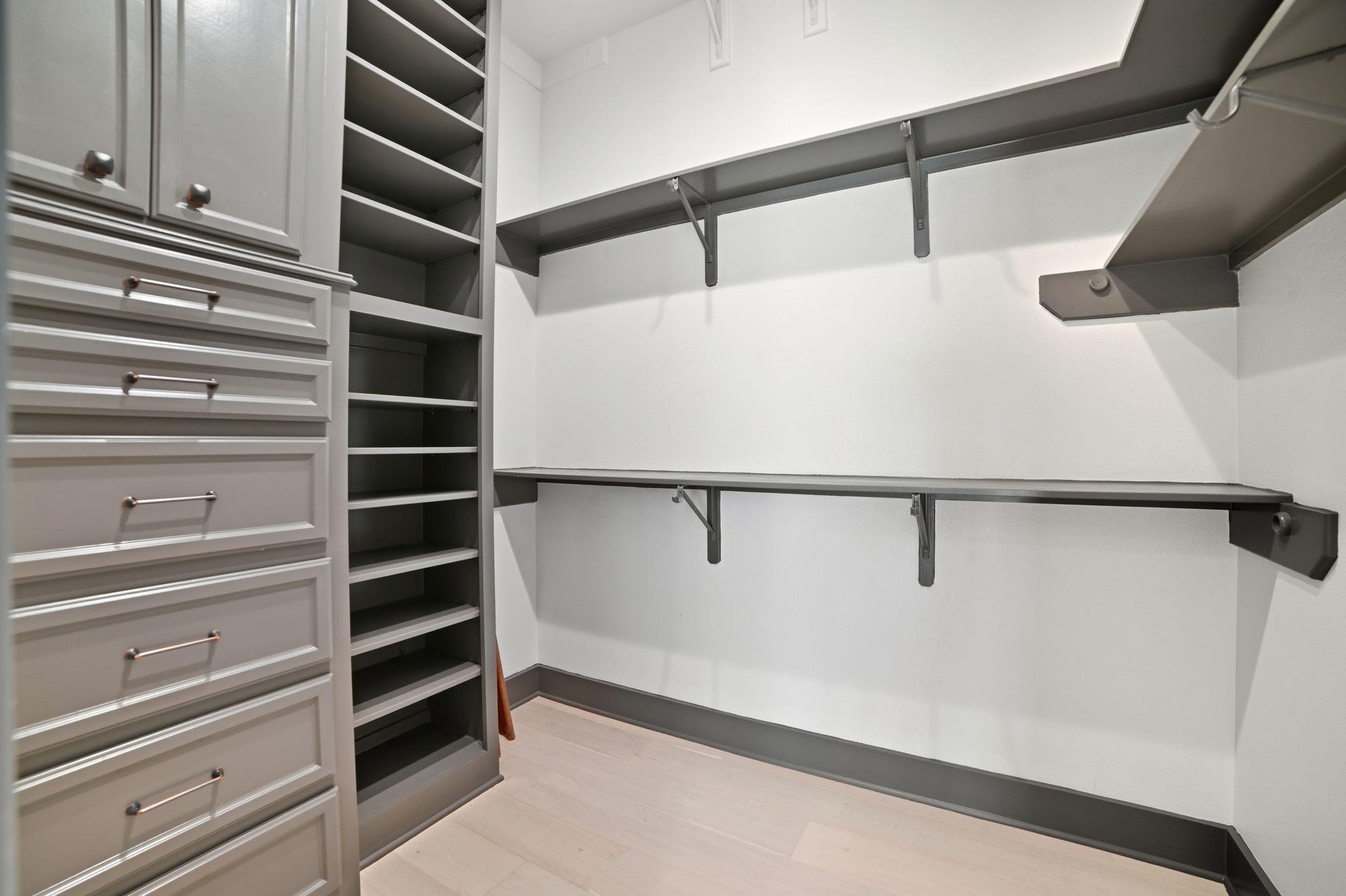 2700 Marina Shores DR