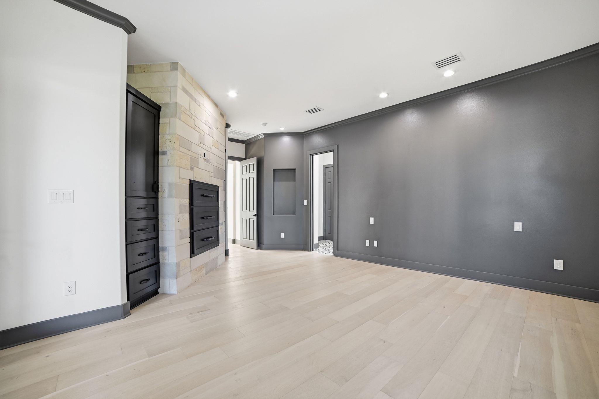 2700 Marina Shores DR