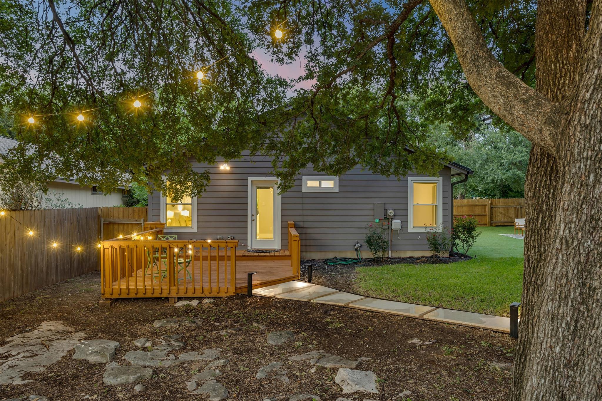12710 Heinemann DR