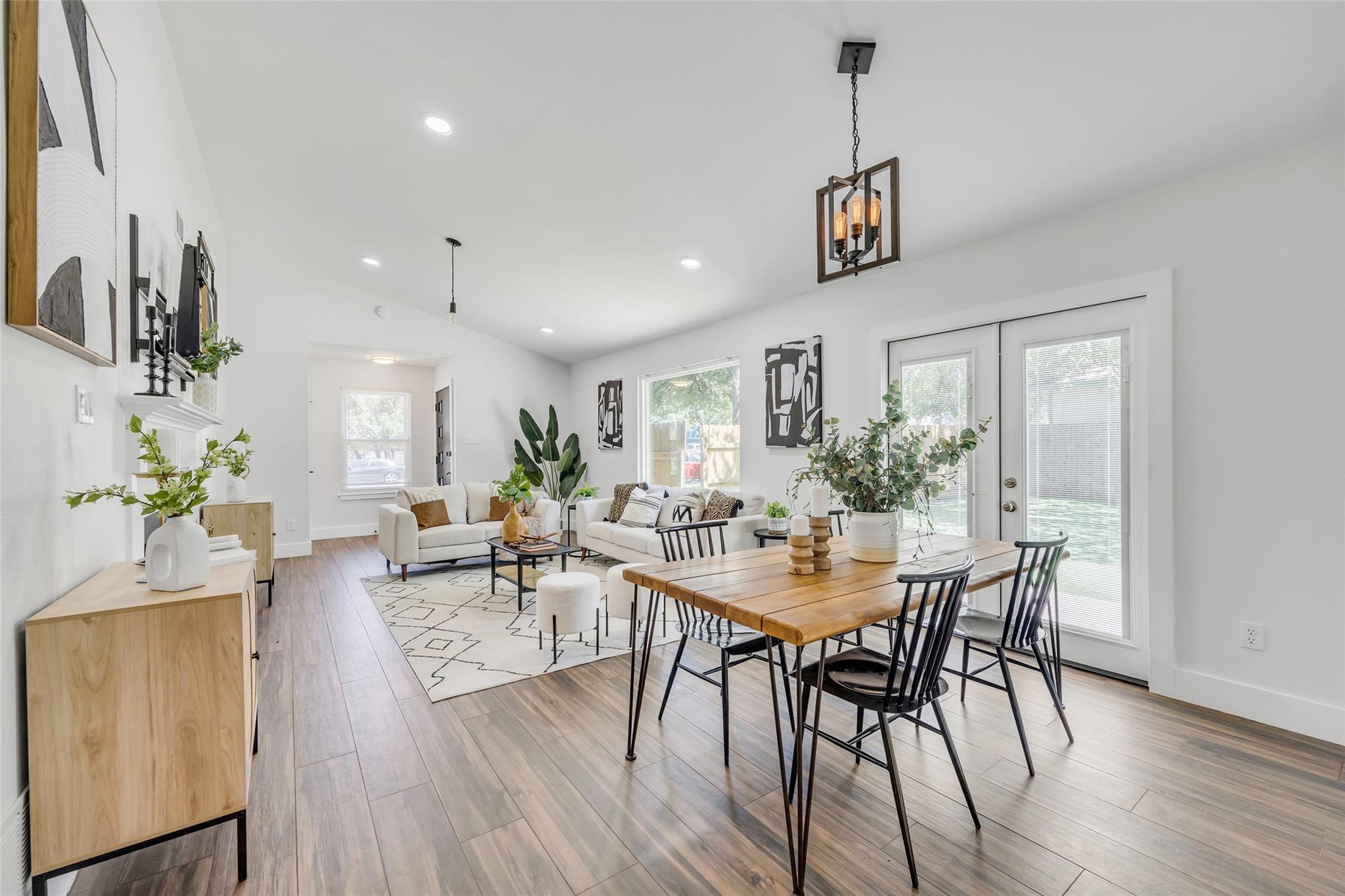 12710 Heinemann DR
