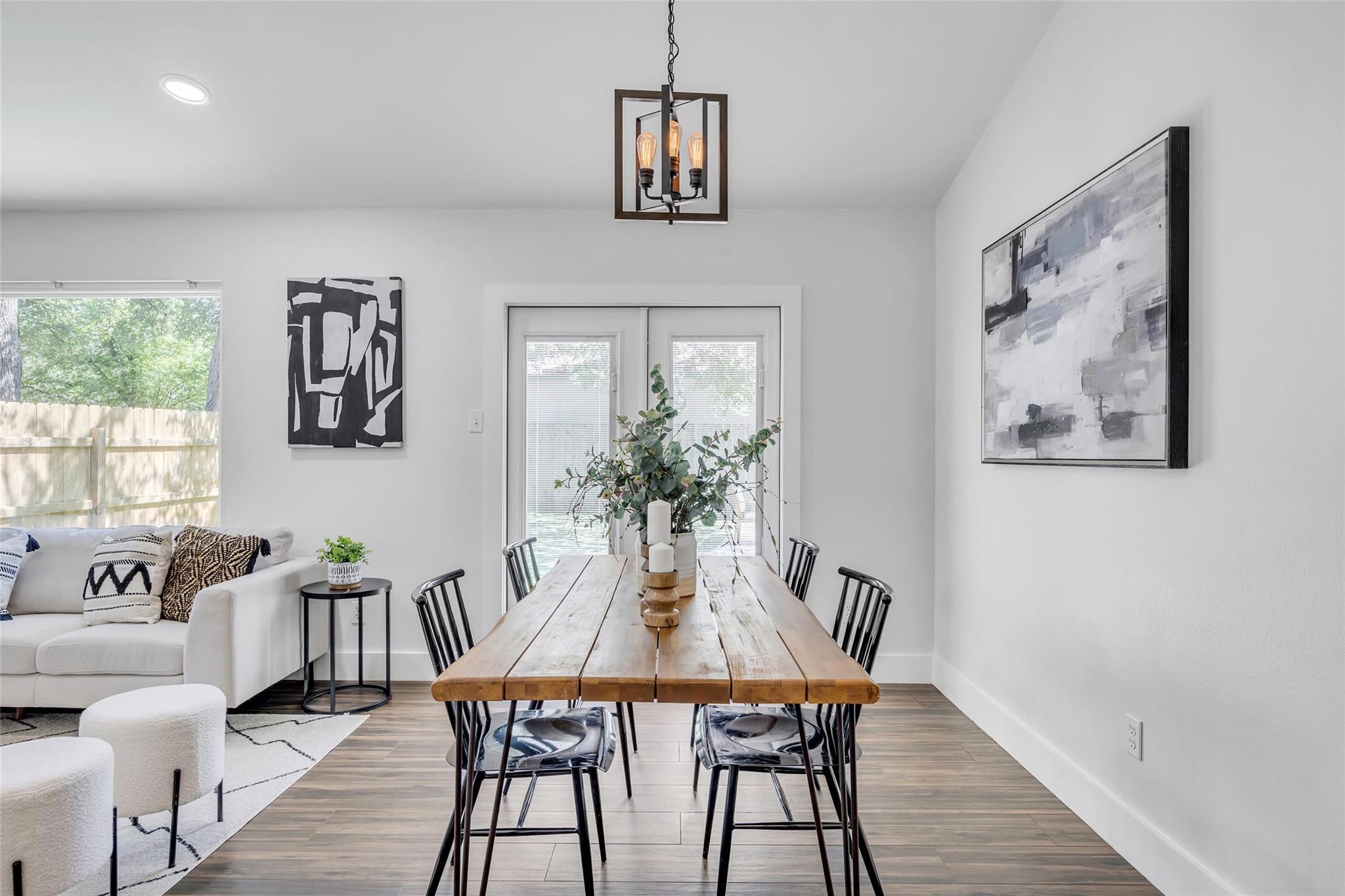 12710 Heinemann DR