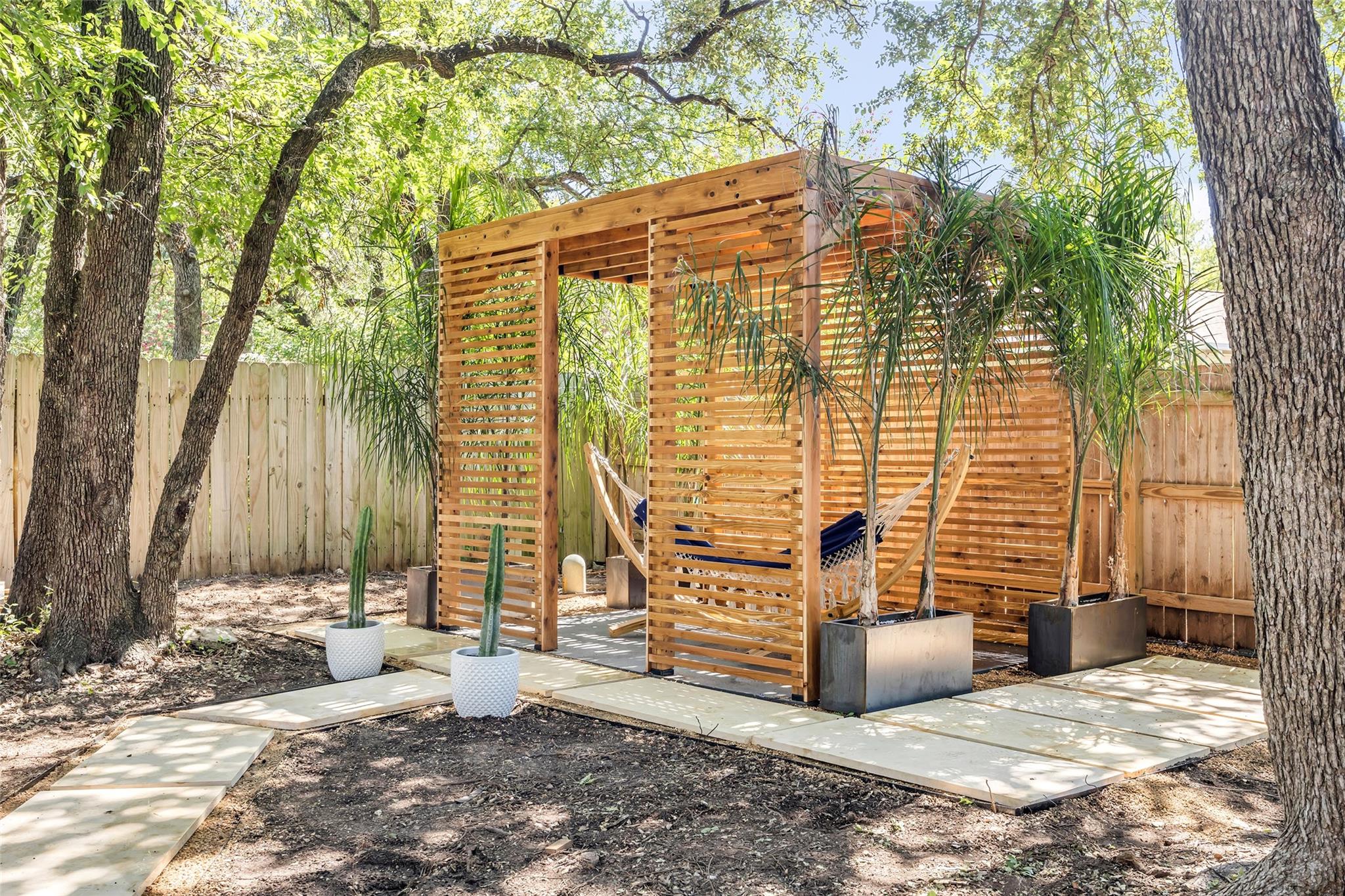 12710 Heinemann DR