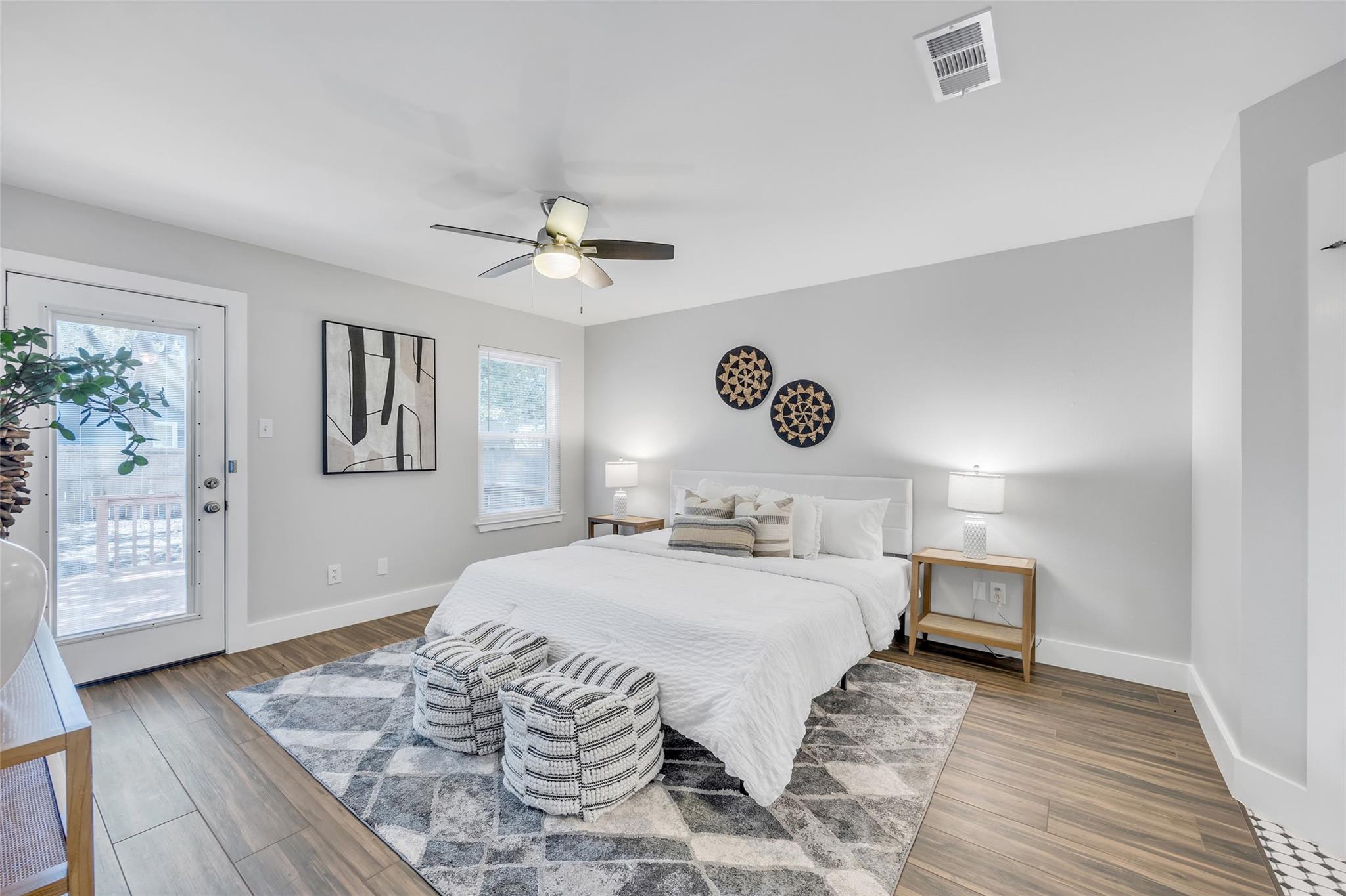 12710 Heinemann DR