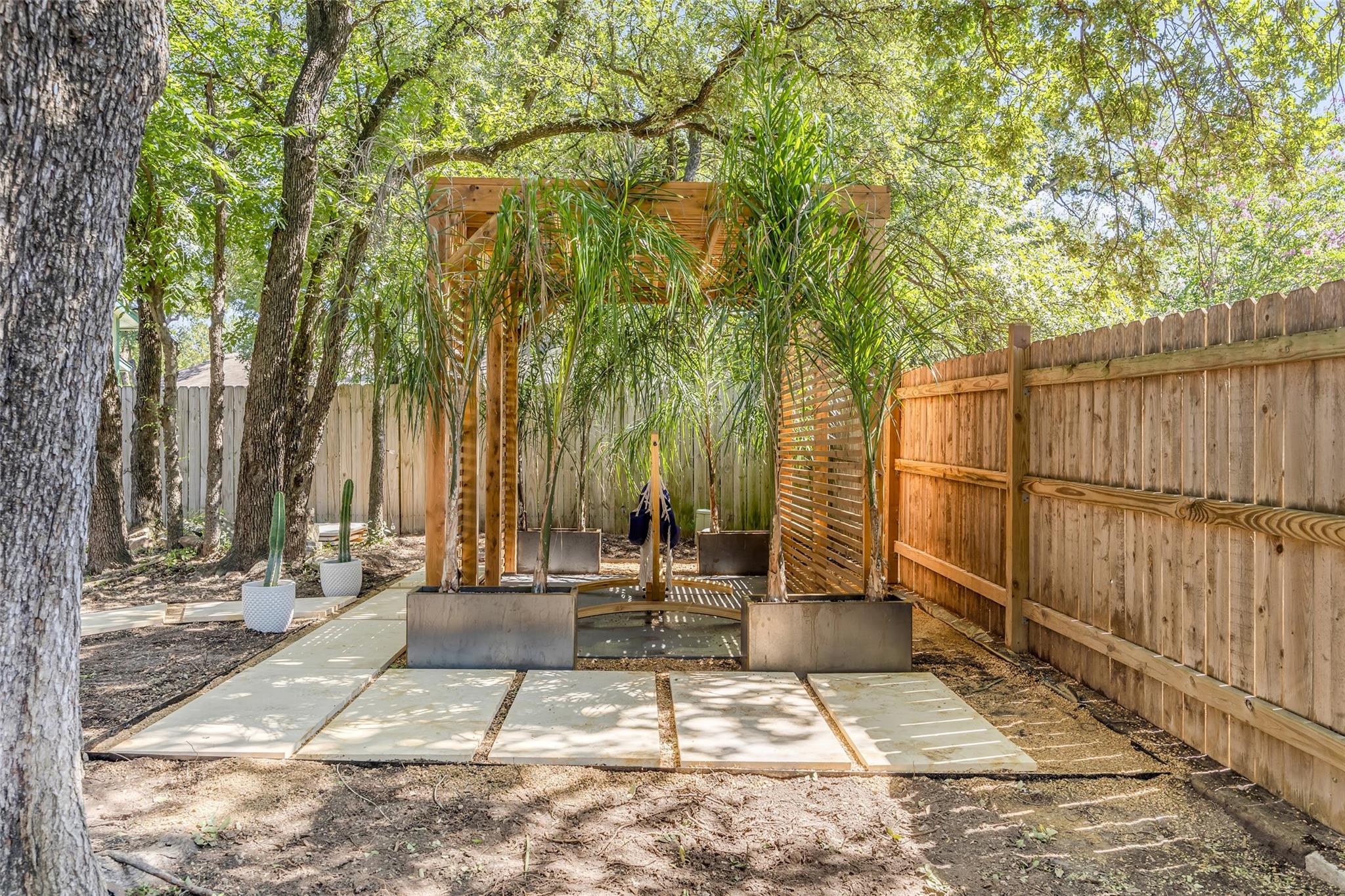 12710 Heinemann DR