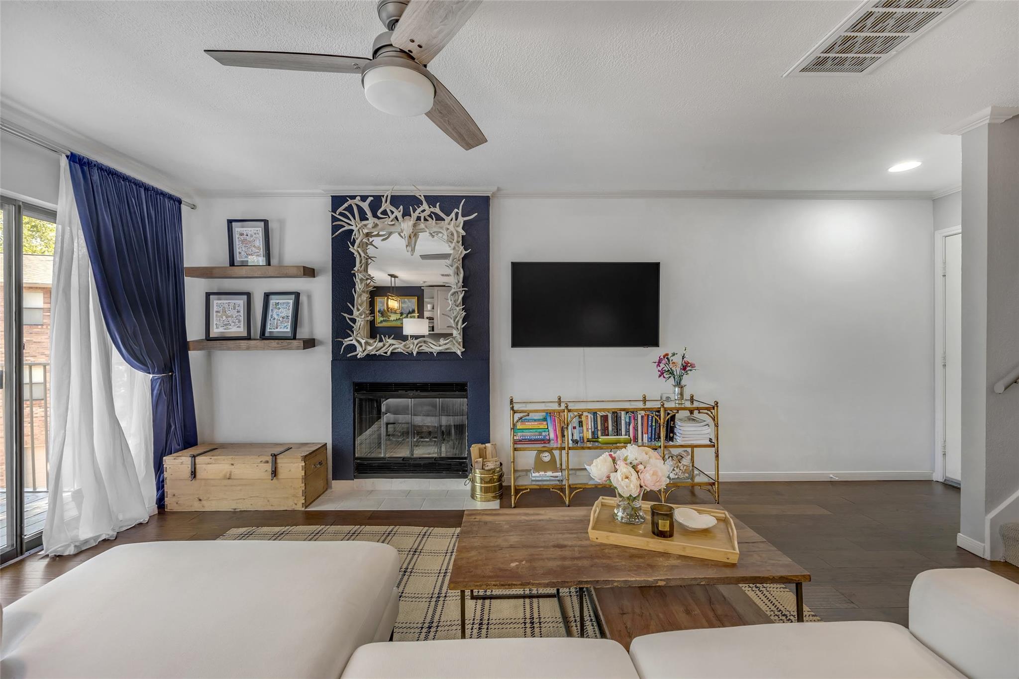 3845 Ranch Road 2222 # 20