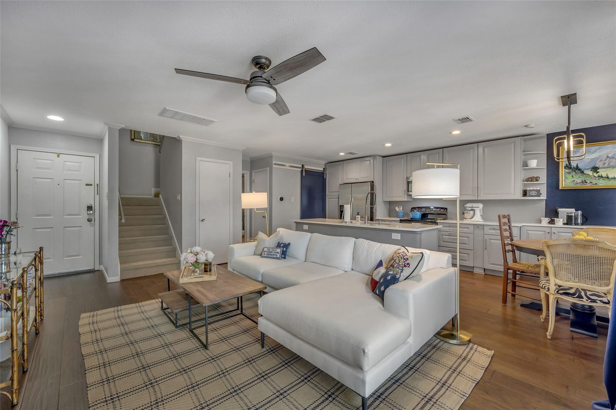 3845 Ranch Road 2222 # 20