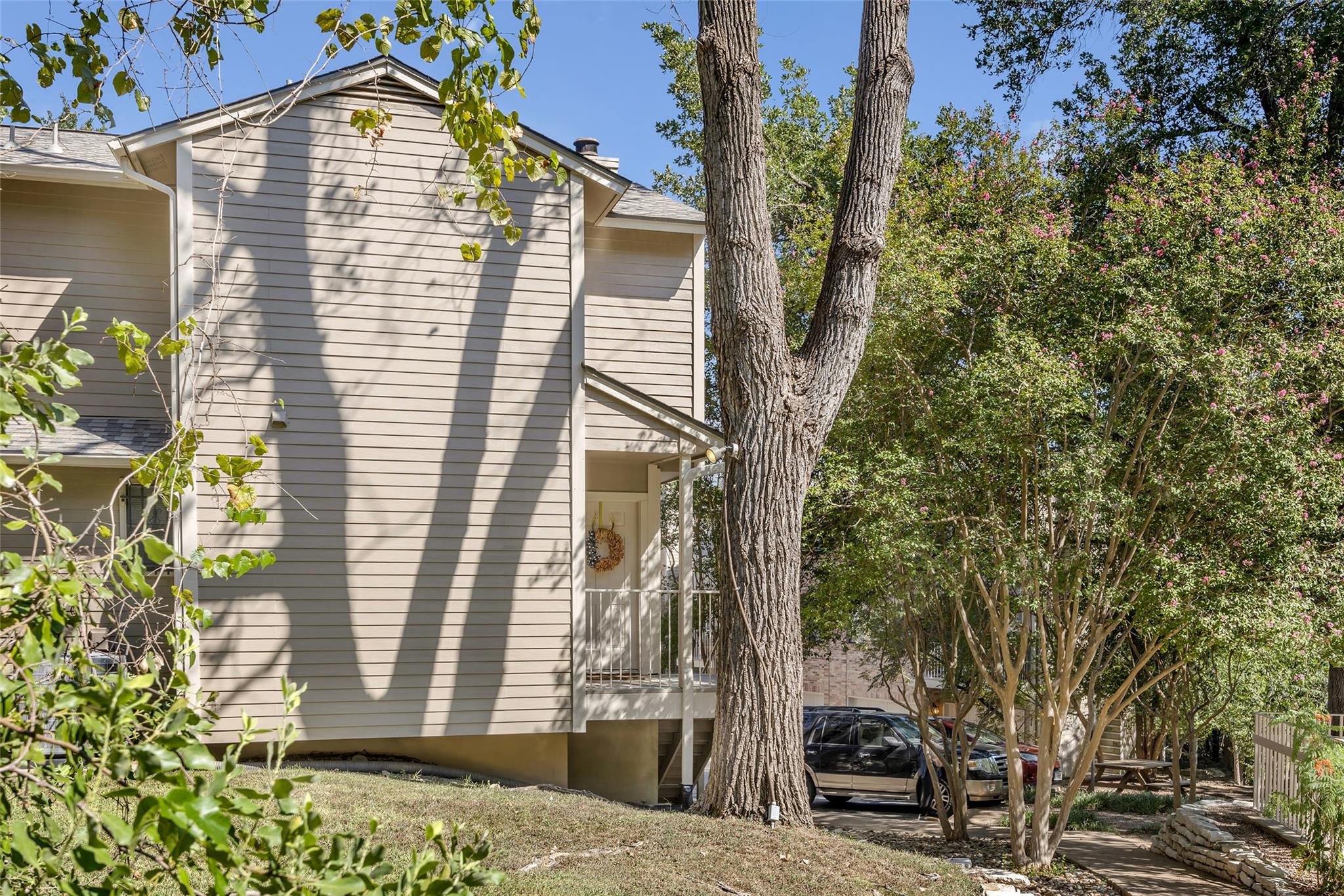 3845 Ranch Road 2222 # 20