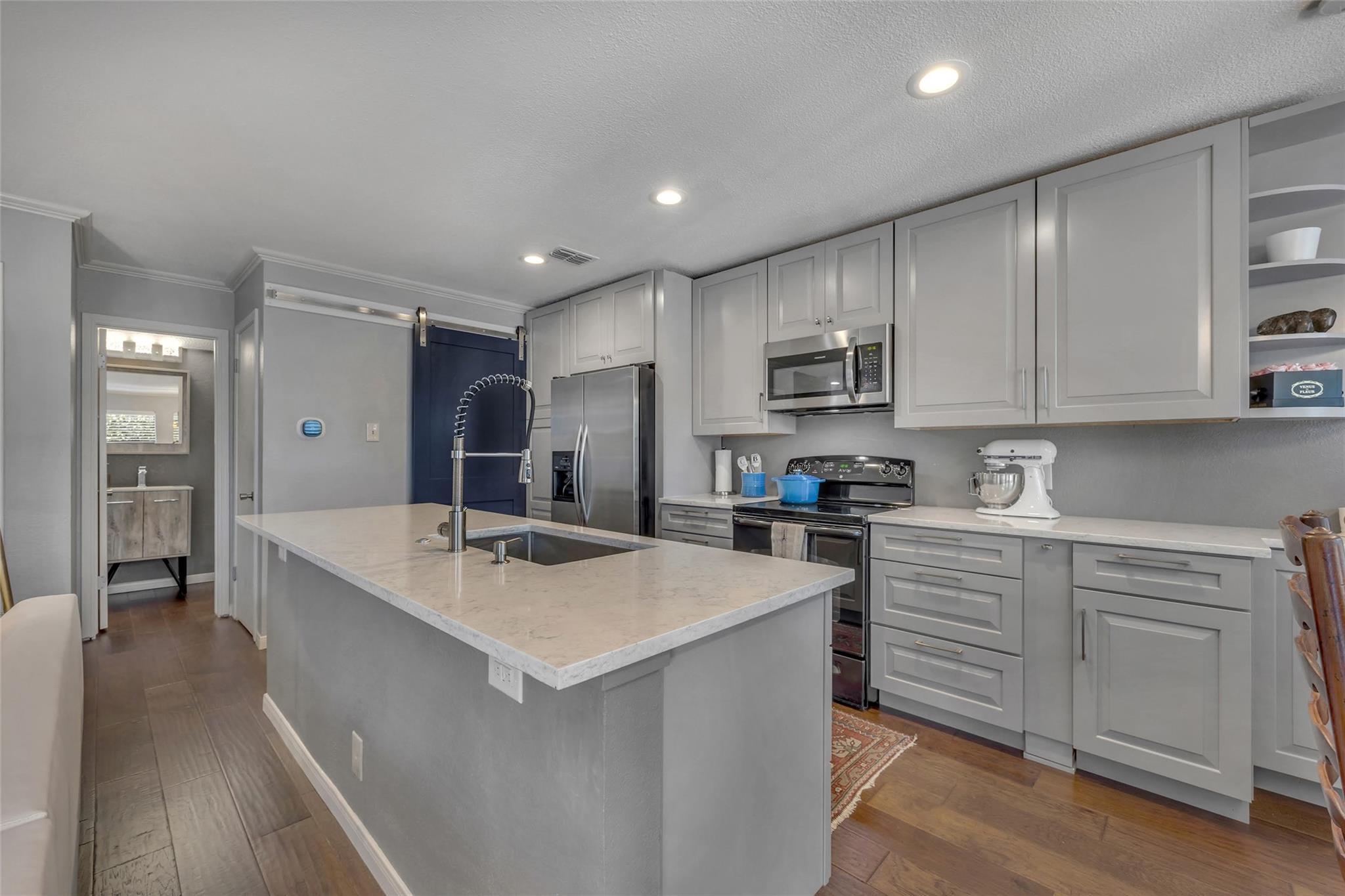 3845 Ranch Road 2222 # 20