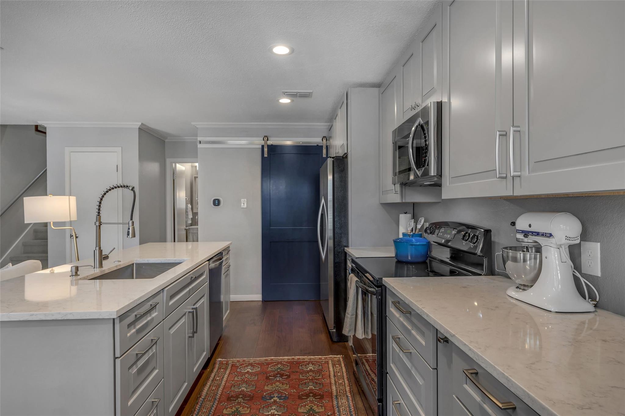 3845 Ranch Road 2222 # 20