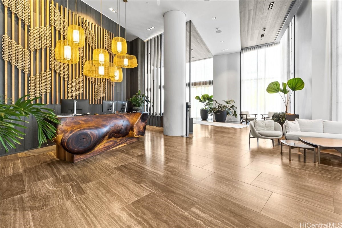 1000 Auahi Street 3107