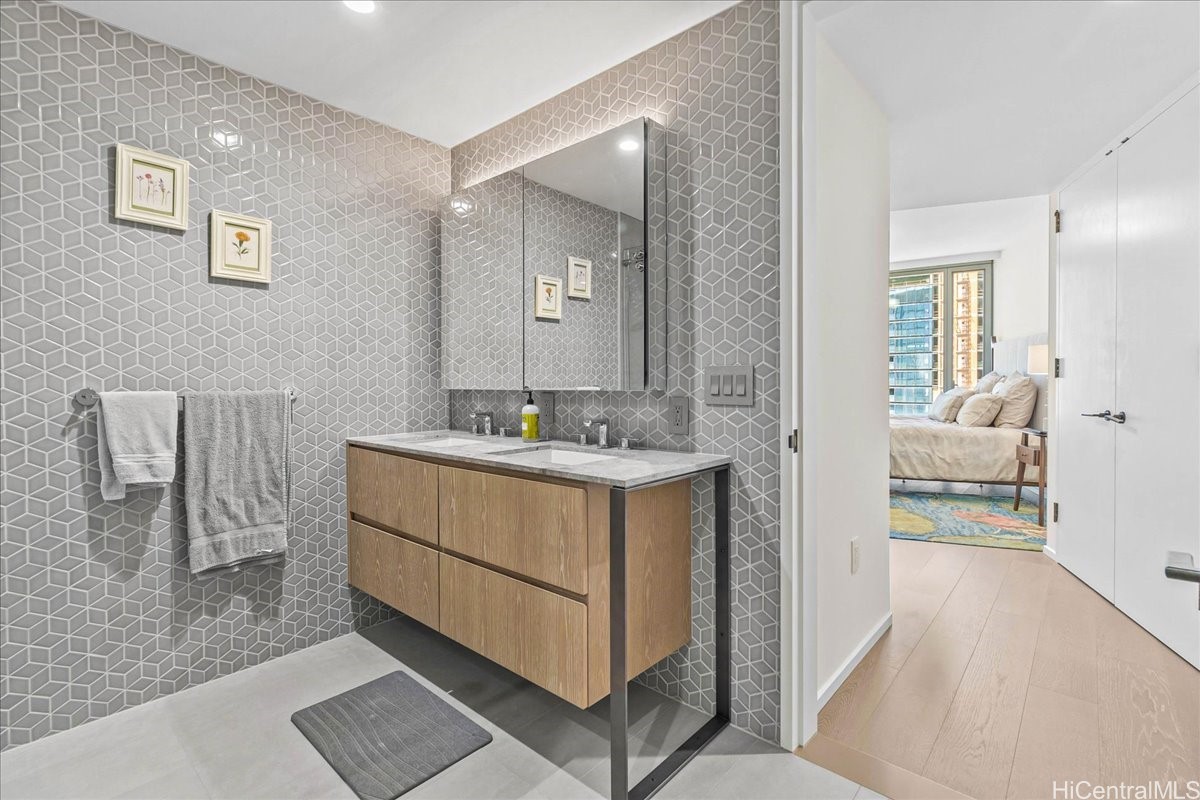 1000 Auahi Street 3107