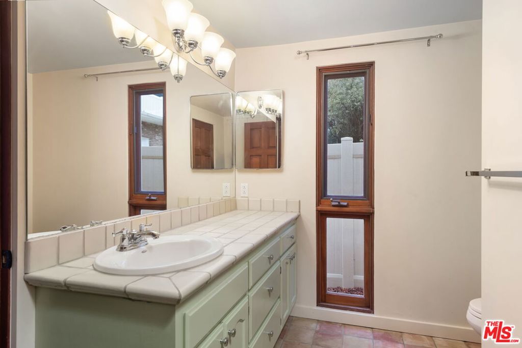 16141 Bayberry Place