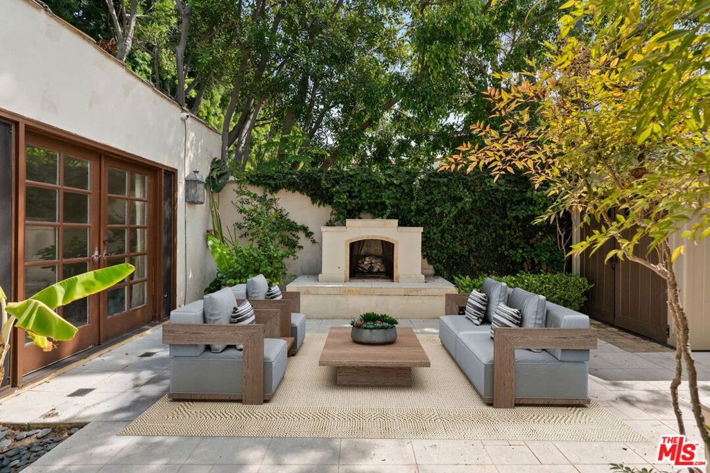 312 El Camino Drive