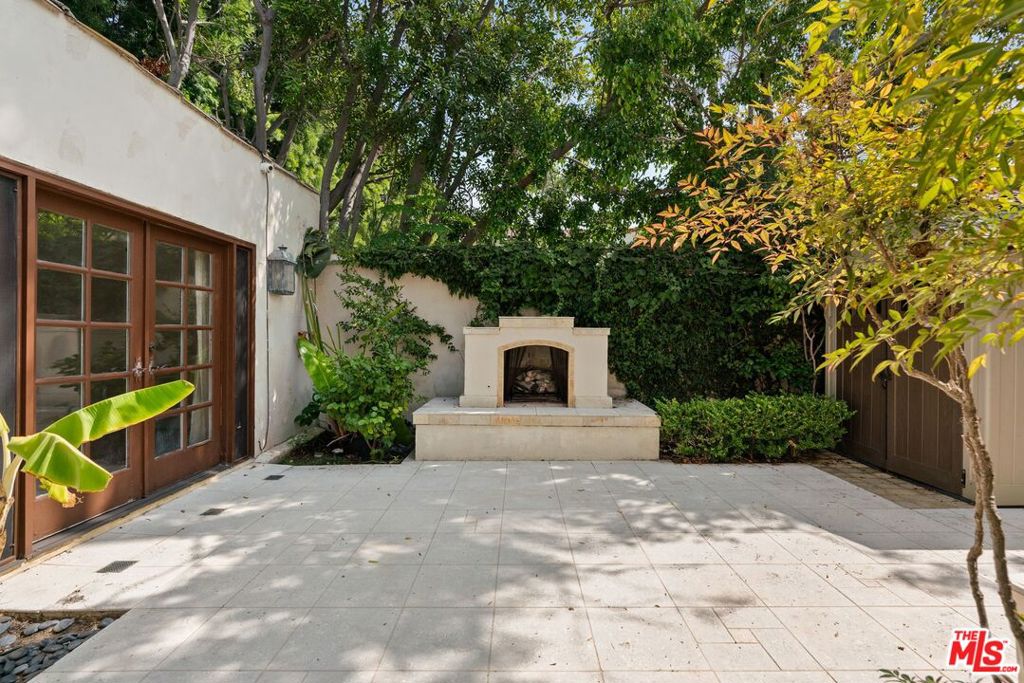312 El Camino Drive