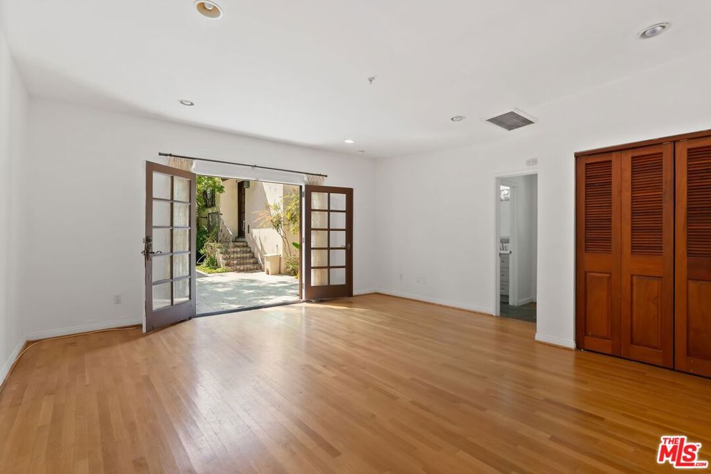312 El Camino Drive