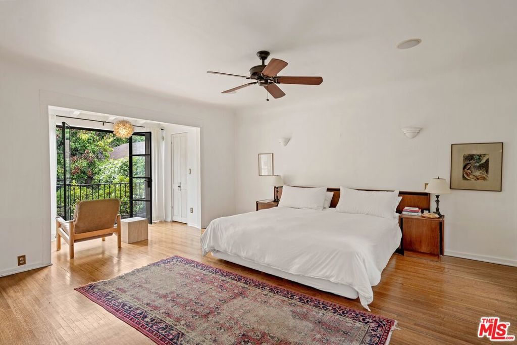 902 S Highland Avenue